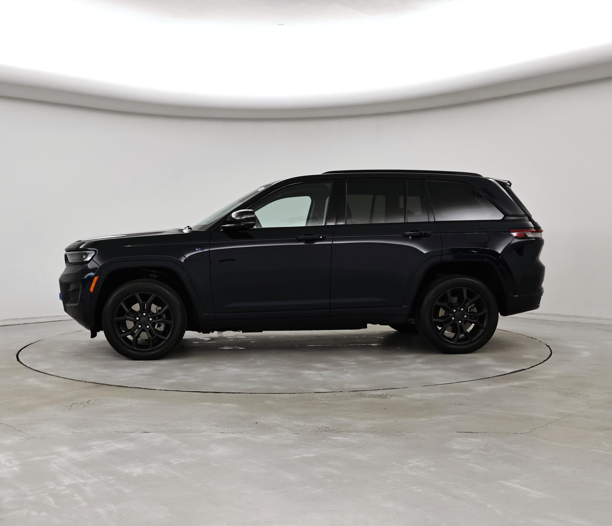 Thumbnail: 2023 Jeep Grand Cherokee - 3
