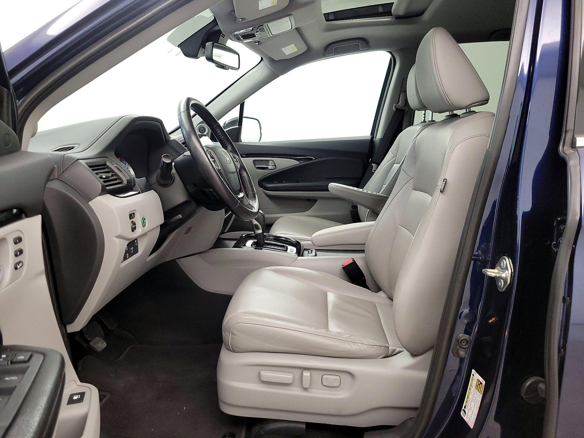 Thumbnail: 2019 Honda Ridgeline - 11