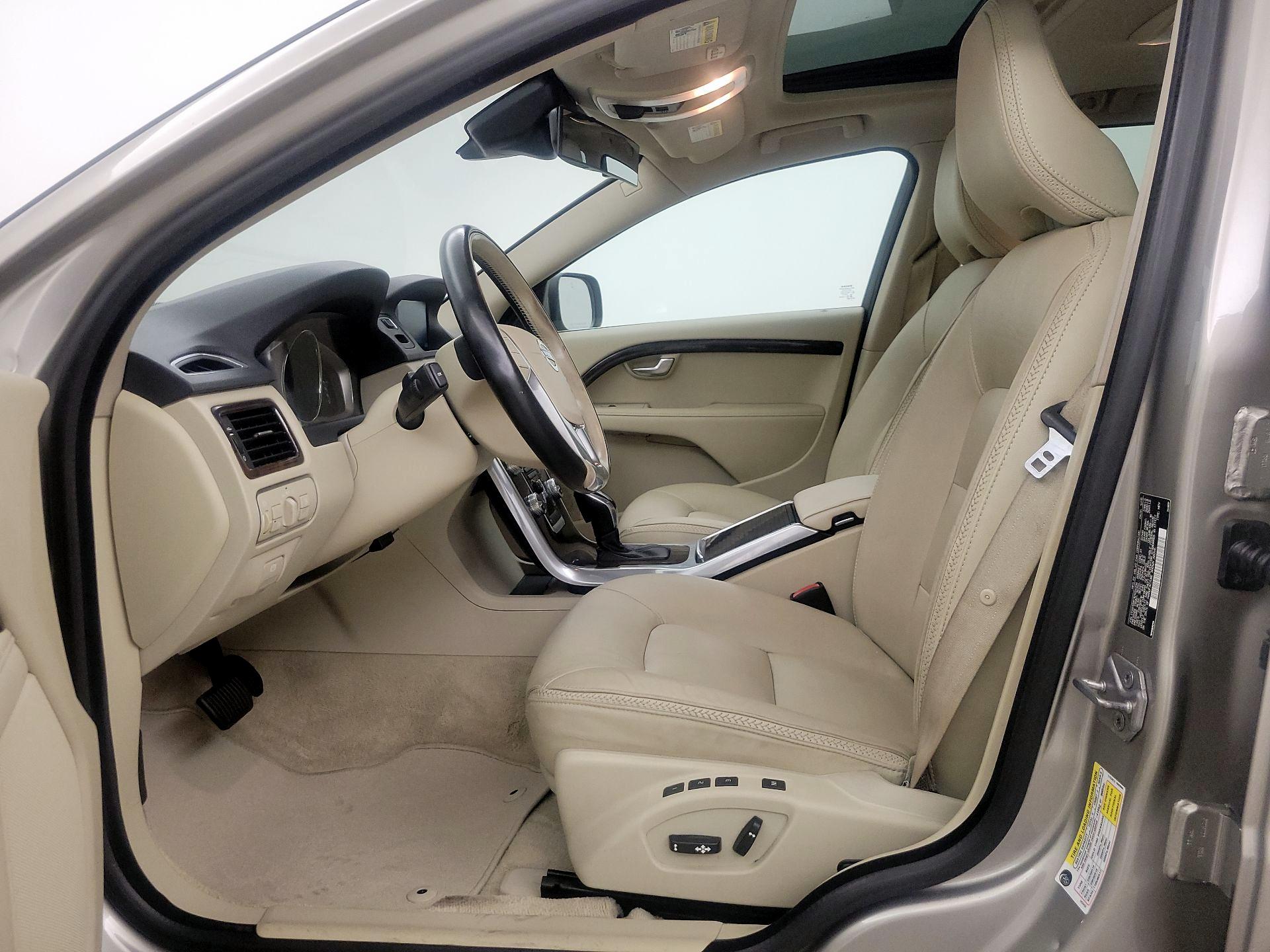 Thumbnail: 2016 Volvo XC70 - 11