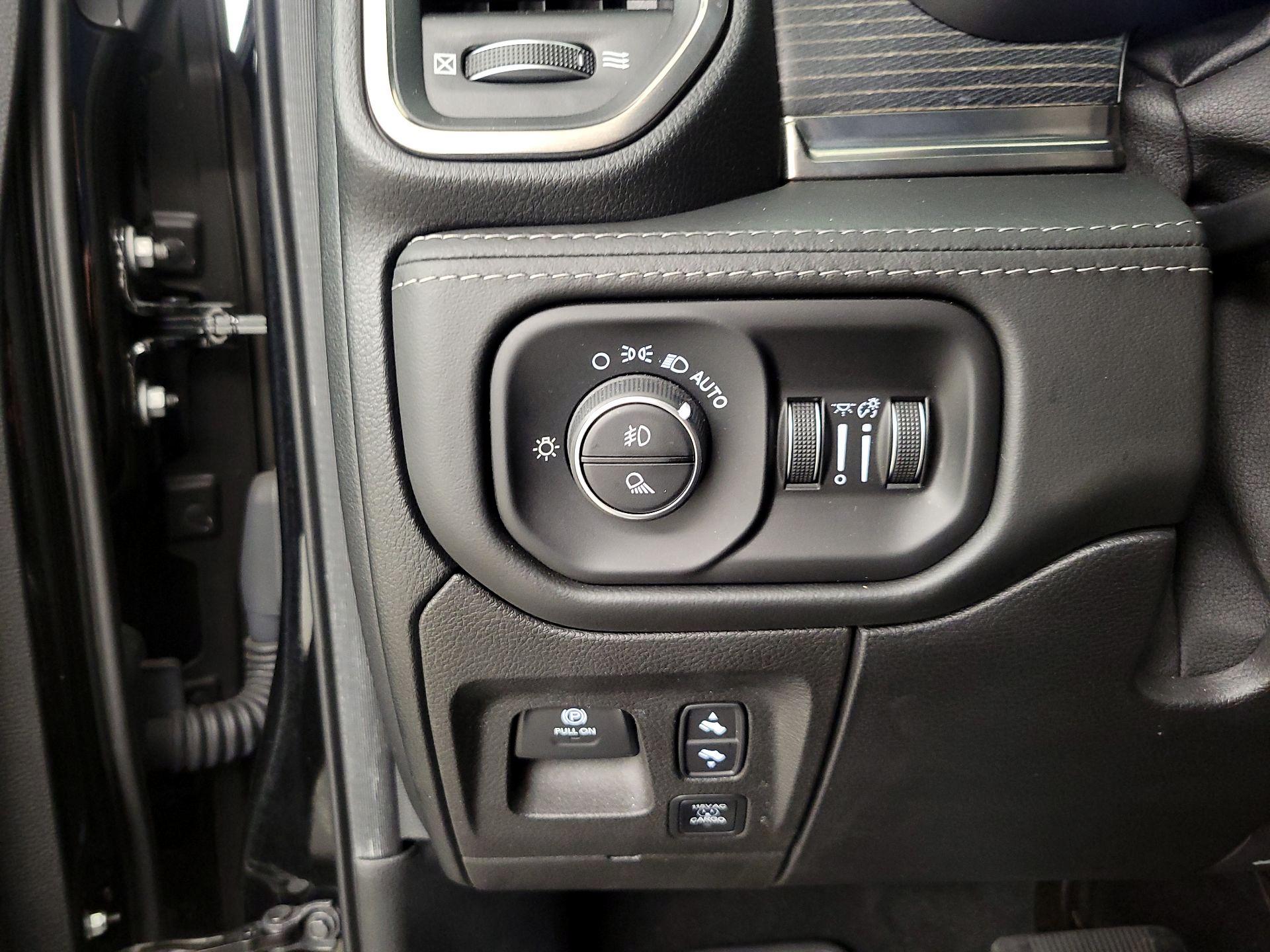 Thumbnail: 2019 RAM 1500 - 13
