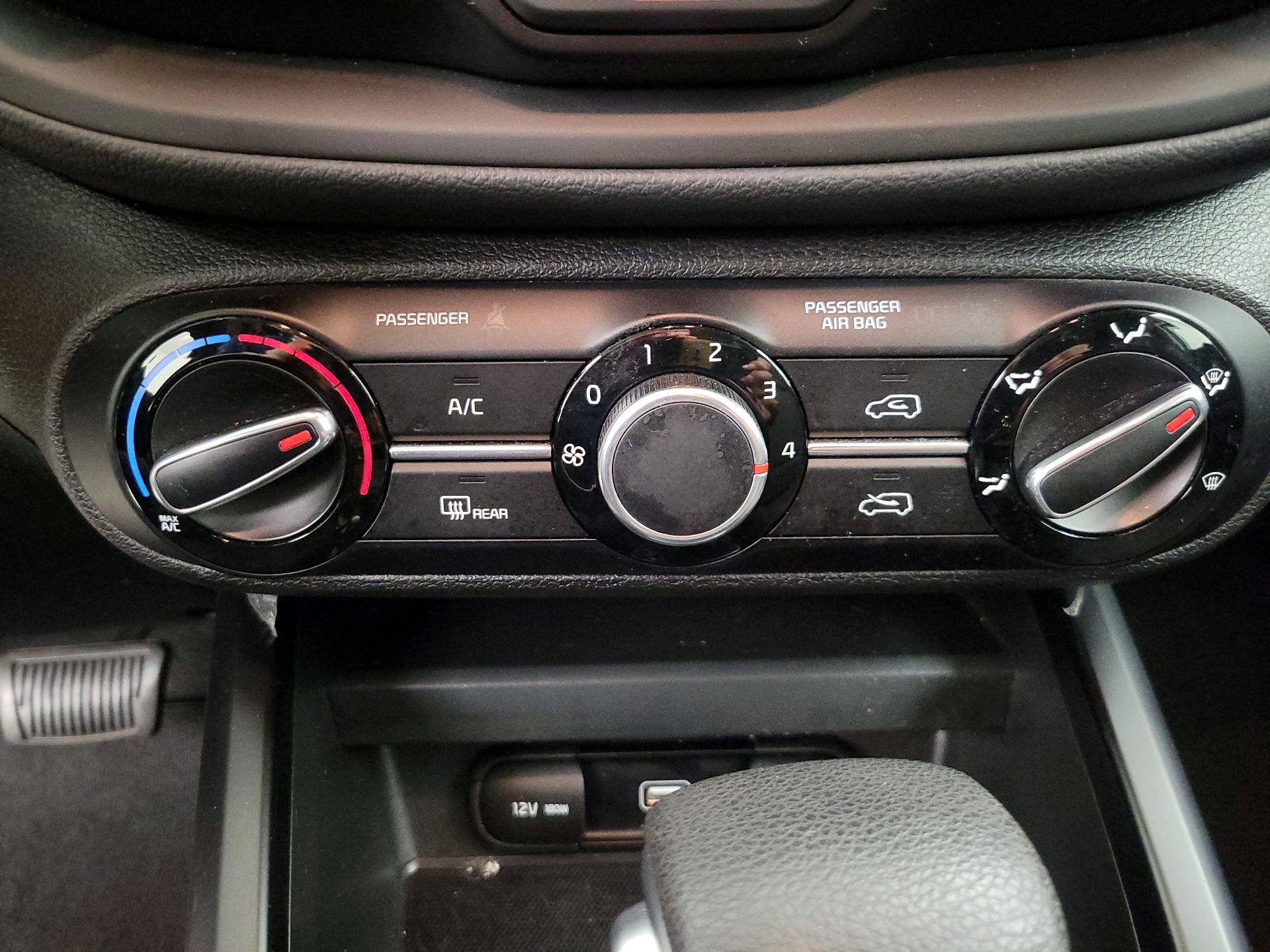 Thumbnail: 2020 Kia Soul - 16