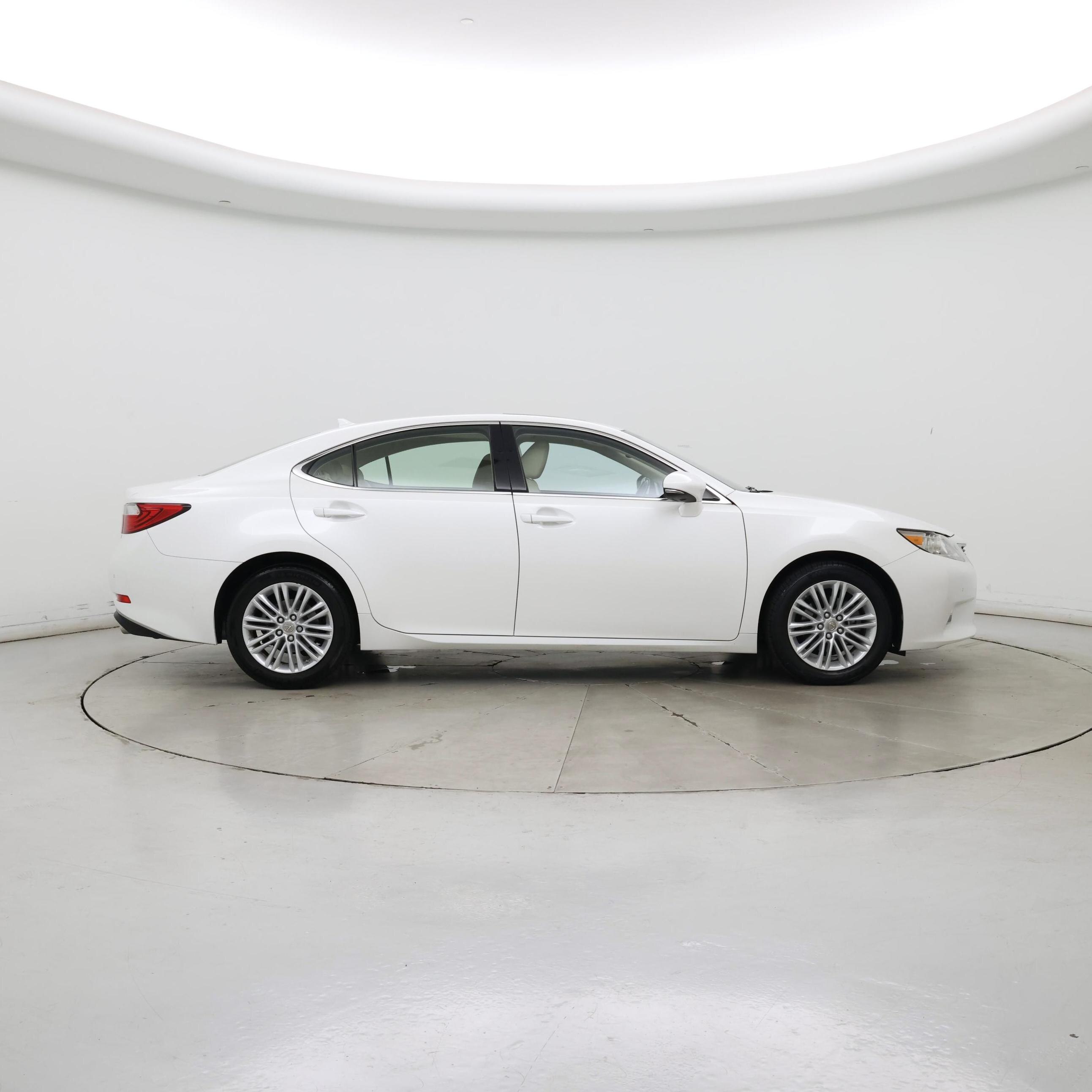 Thumbnail: 2014 Lexus ES - 7