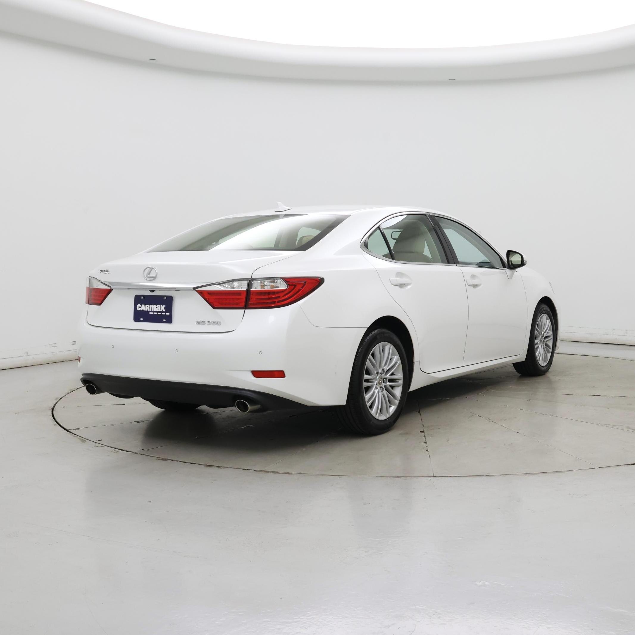 Thumbnail: 2014 Lexus ES - 8