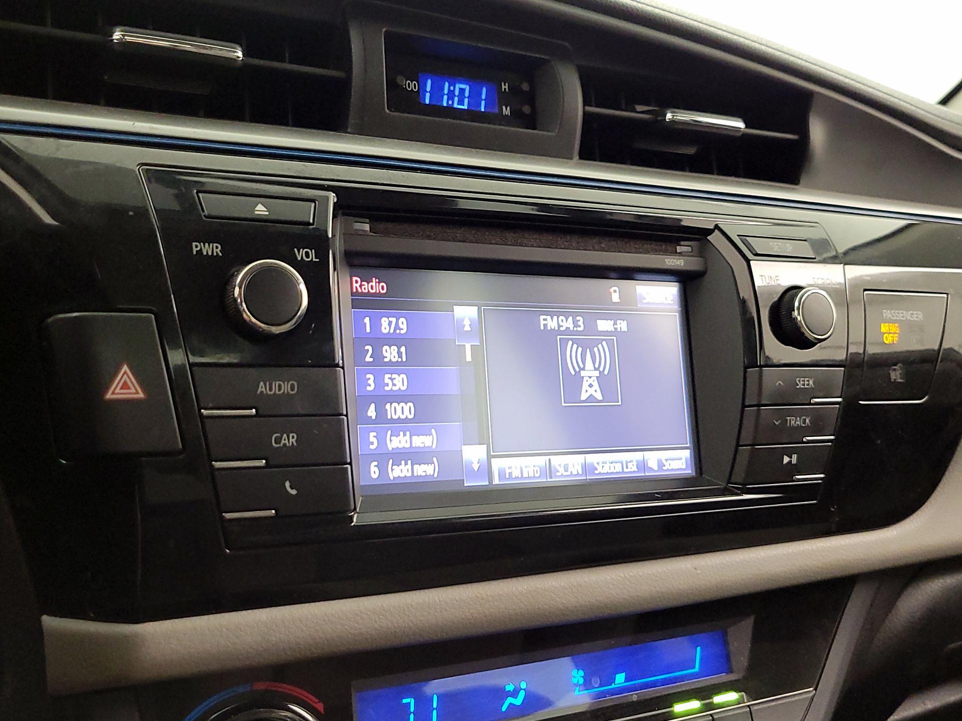 Thumbnail: 2014 Toyota Corolla - 15