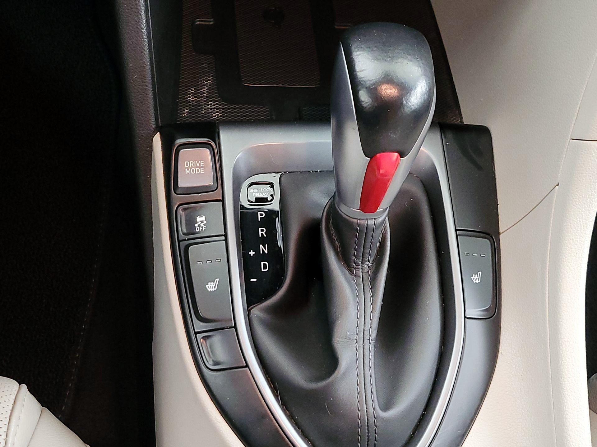 Thumbnail: 2020 Hyundai Veloster - 18