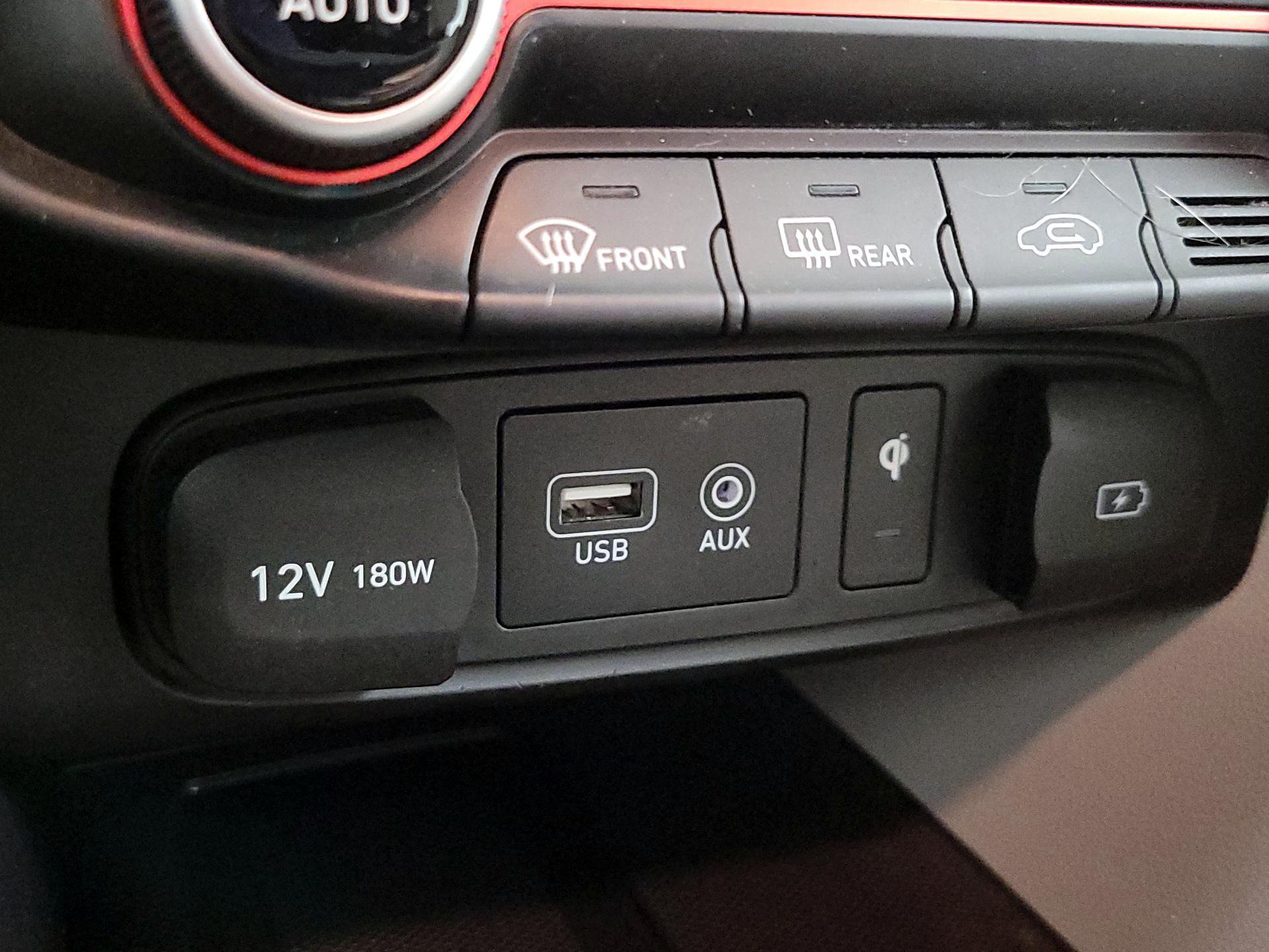 Thumbnail: 2020 Hyundai Veloster - 19