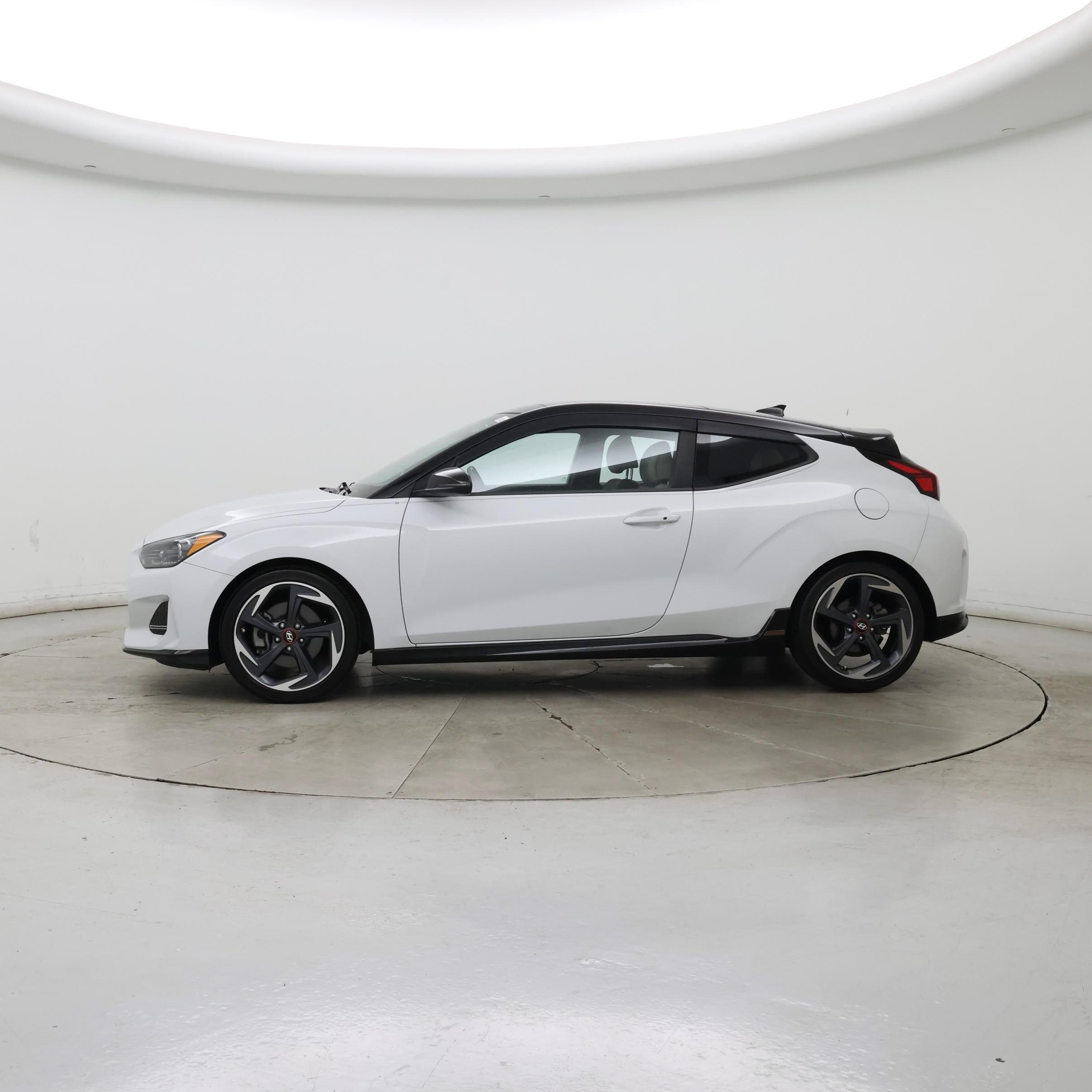 Thumbnail: 2020 Hyundai Veloster - 3