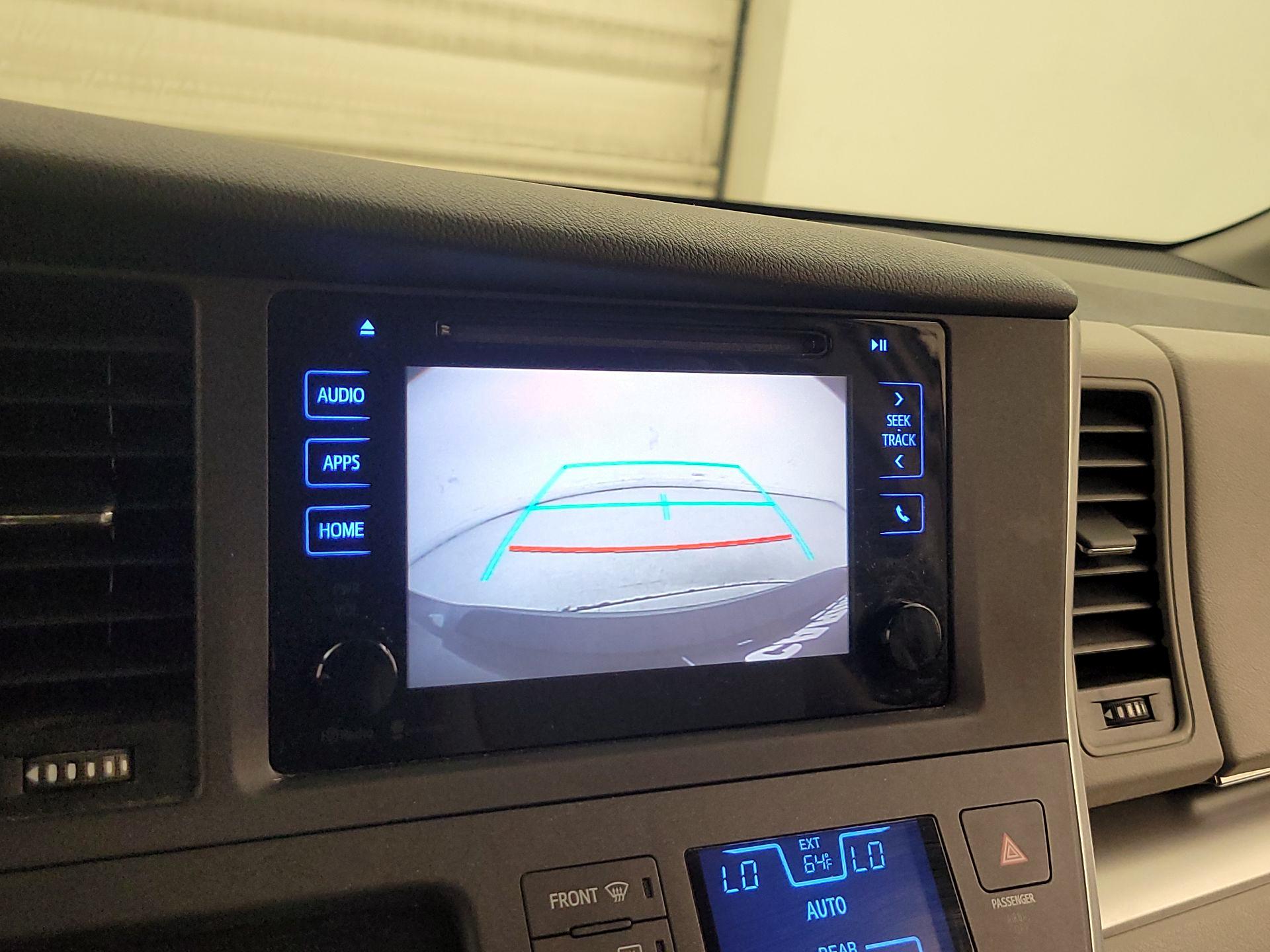 Thumbnail: 2015 Toyota Sienna - 14