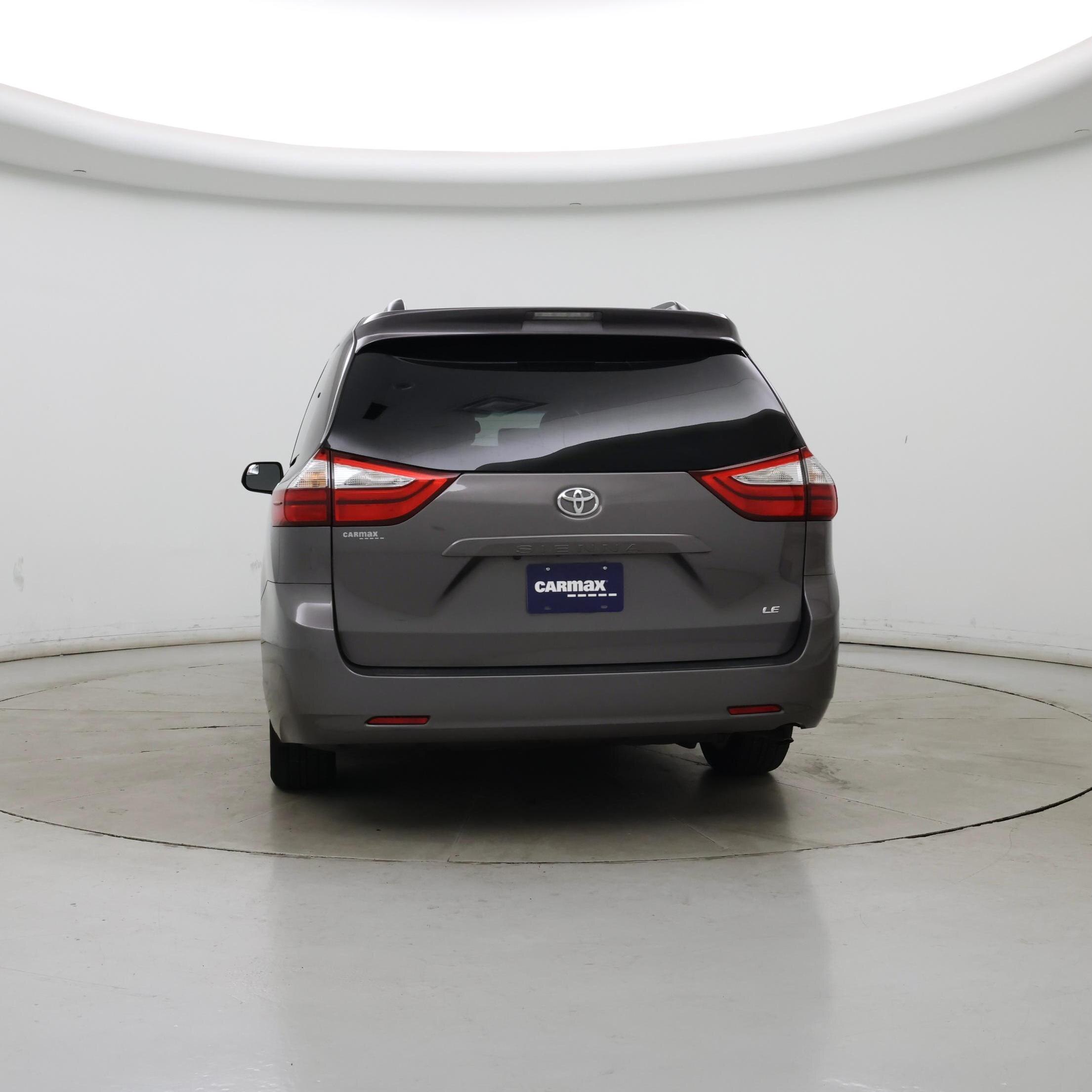 Thumbnail: 2015 Toyota Sienna - 6