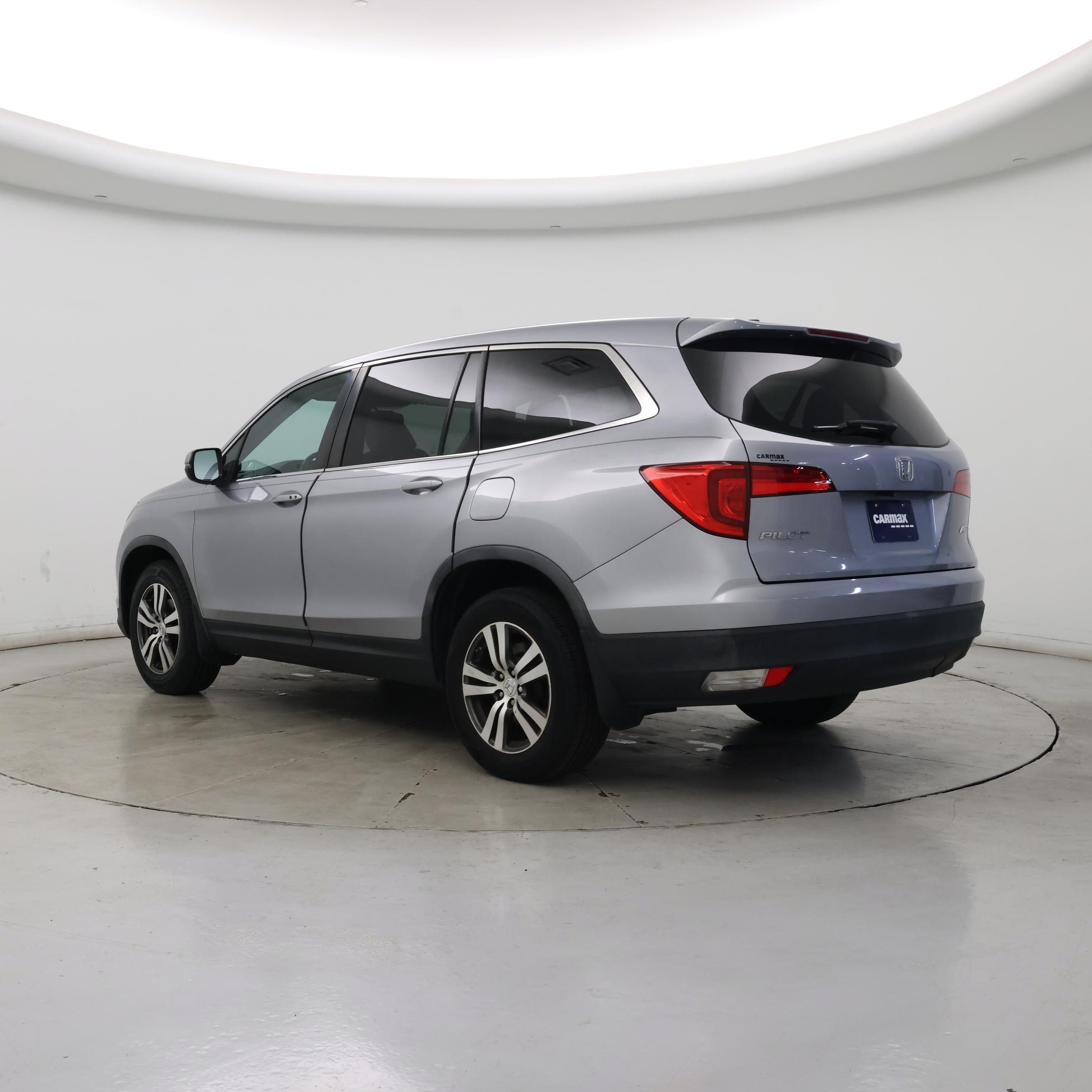 Thumbnail: 2017 Honda Pilot - 2