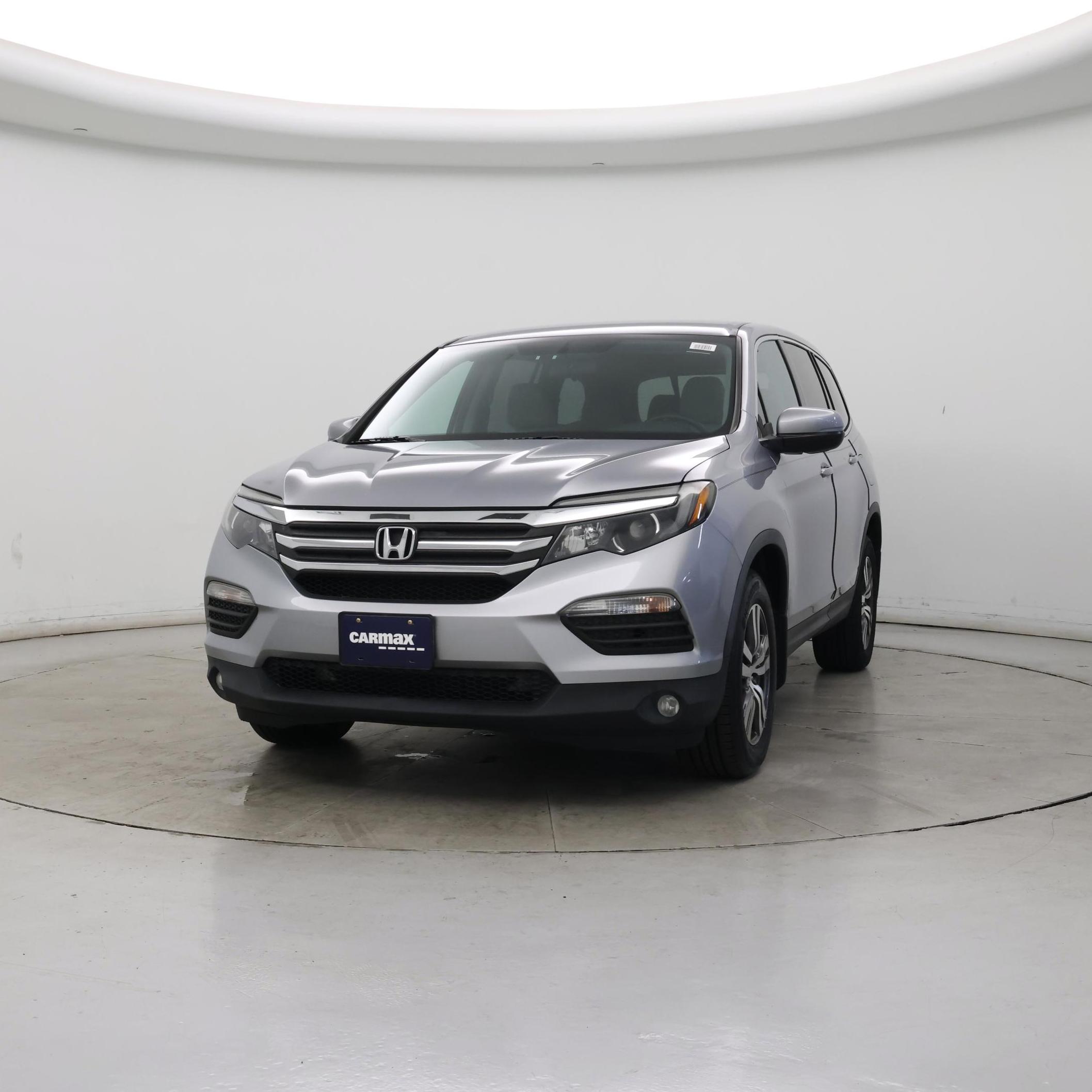 Thumbnail: 2017 Honda Pilot - 4
