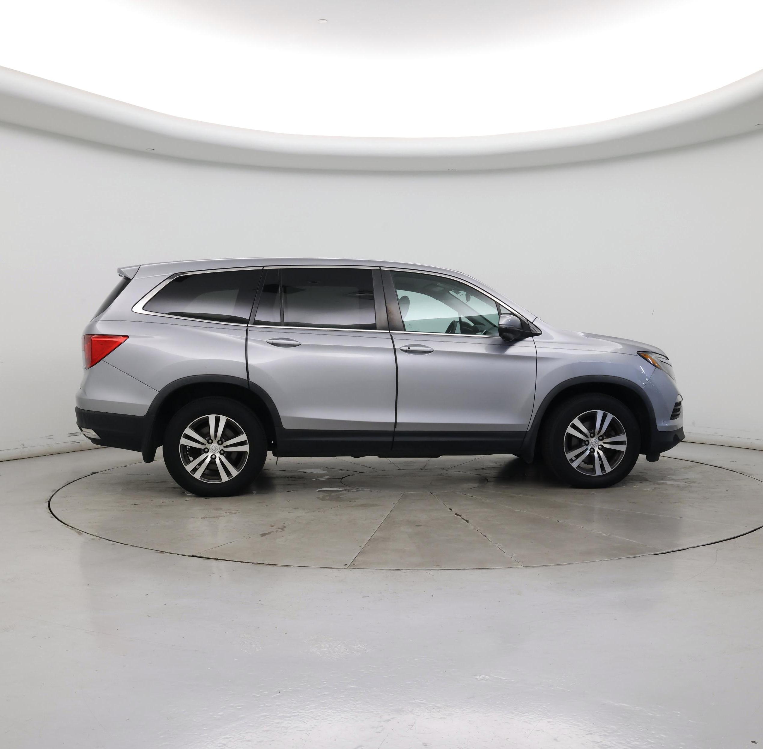 Thumbnail: 2017 Honda Pilot - 7