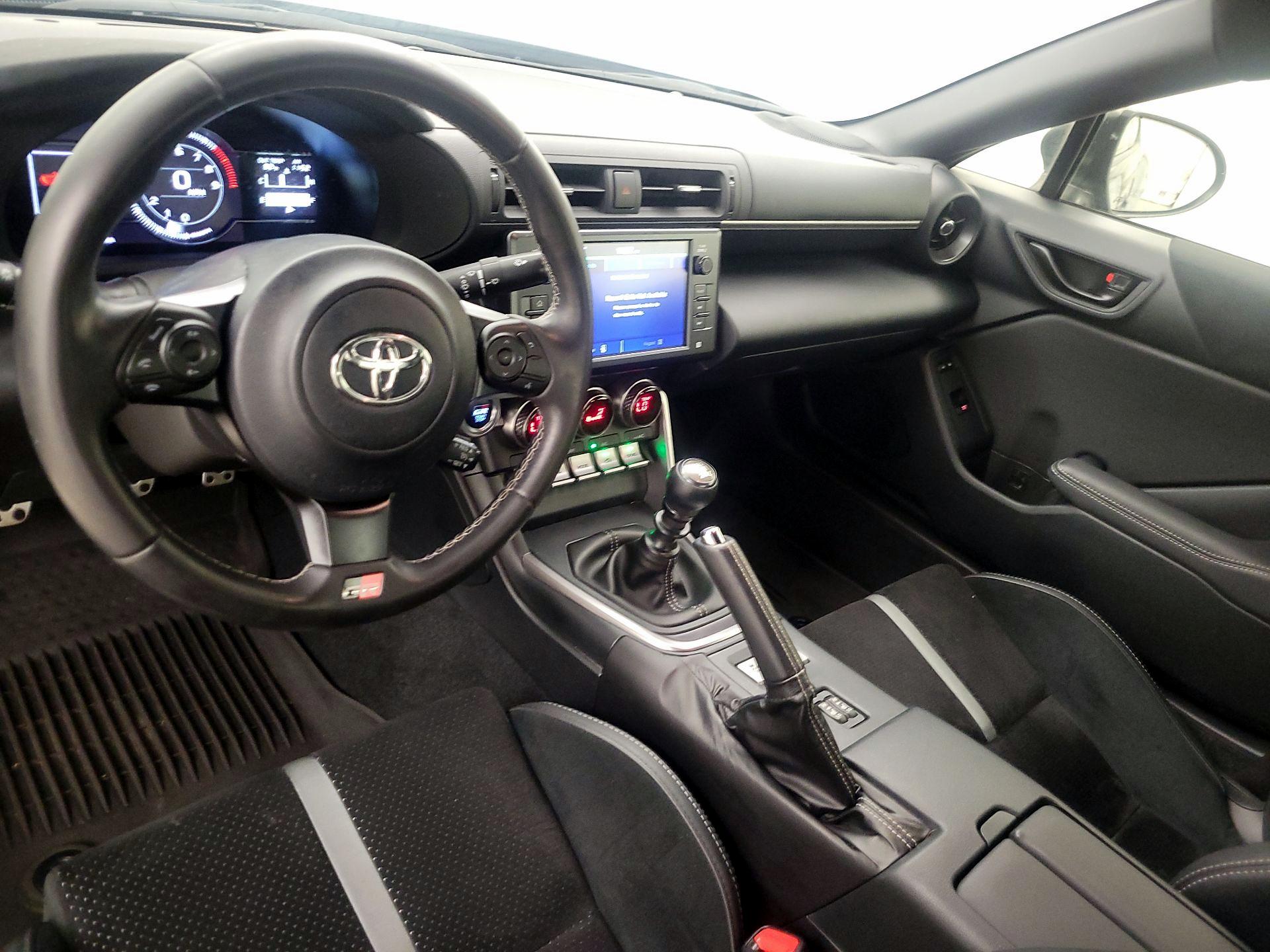 Thumbnail: 2023 Toyota GR86 - 9