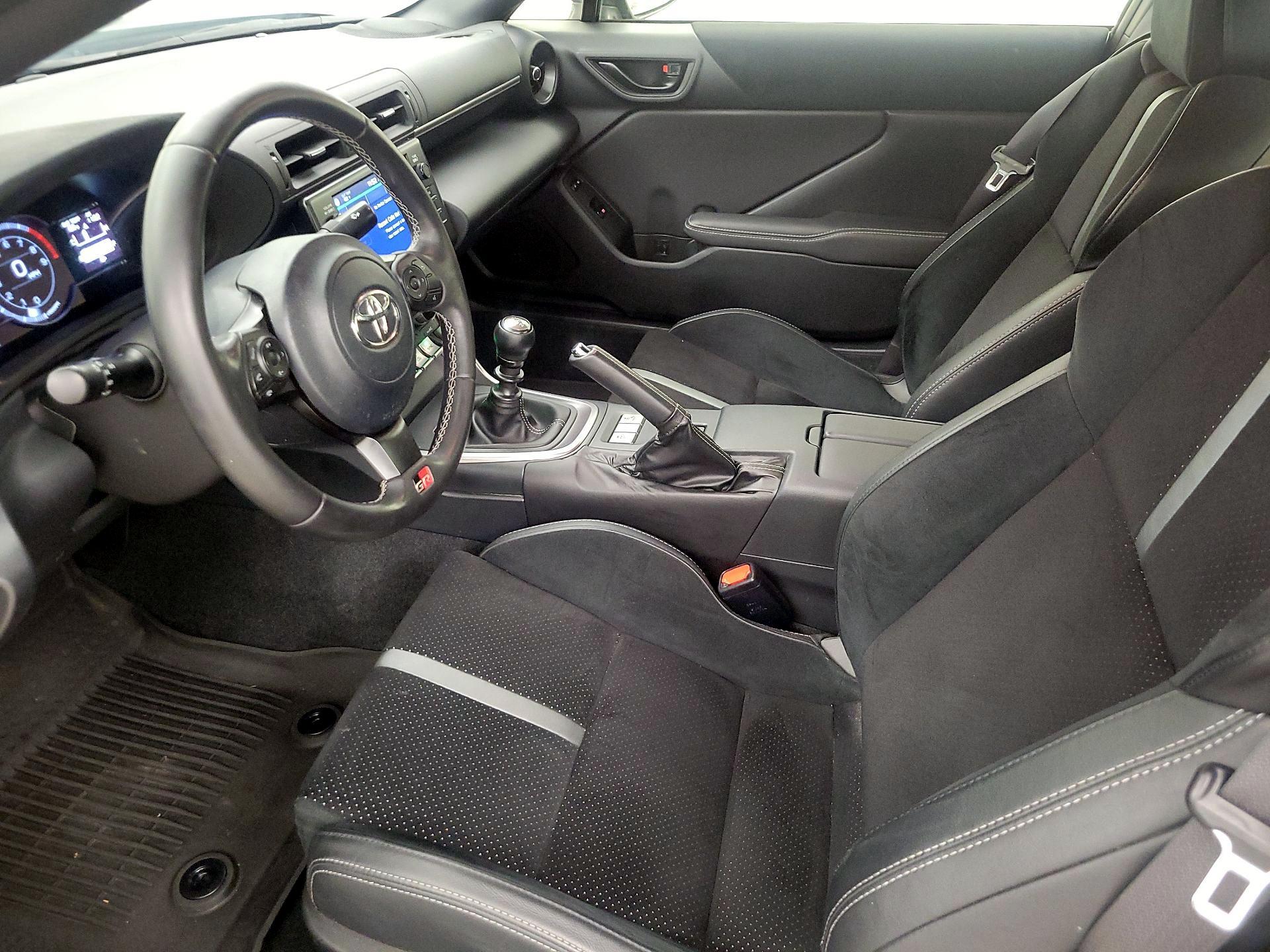 Thumbnail: 2023 Toyota GR86 - 11