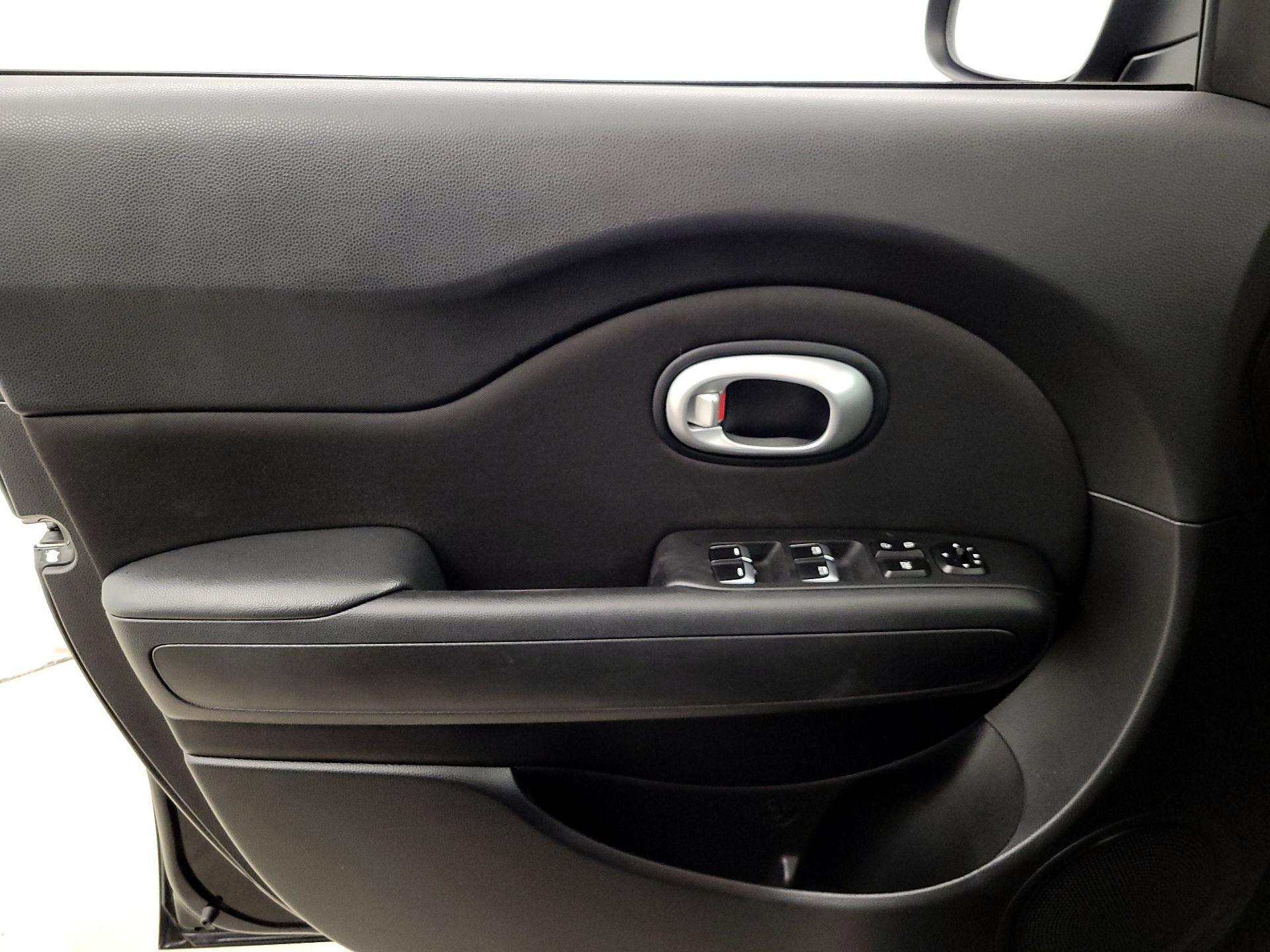 Thumbnail: 2017 Kia Soul - 12