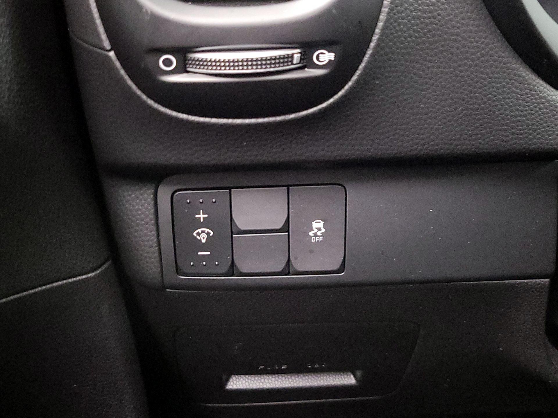 Thumbnail: 2017 Kia Soul - 13