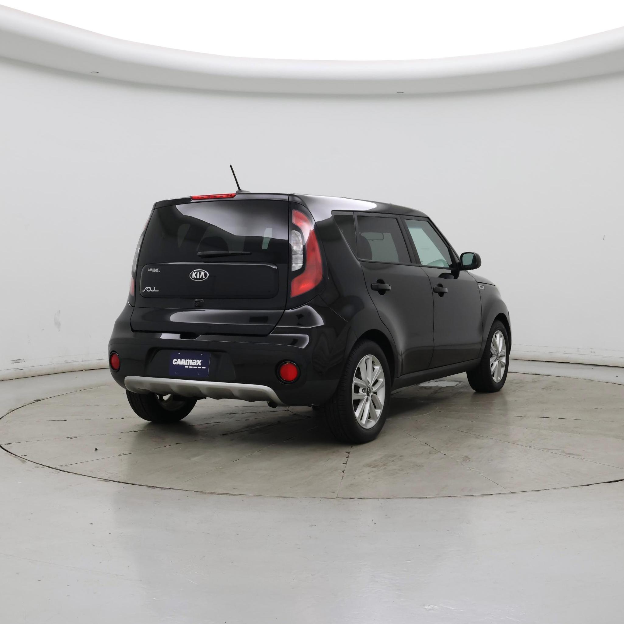 Thumbnail: 2017 Kia Soul - 8