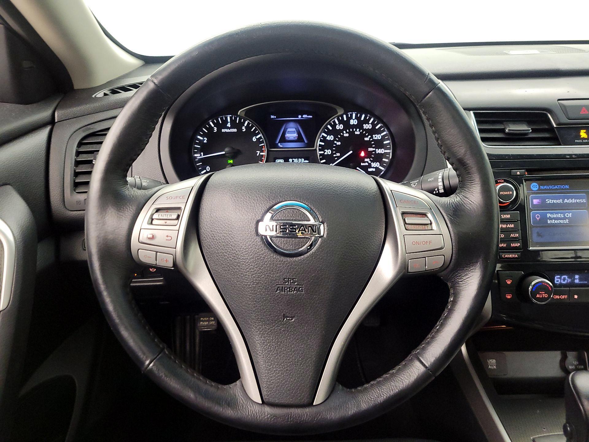 Thumbnail: 2015 Nissan Altima - 10