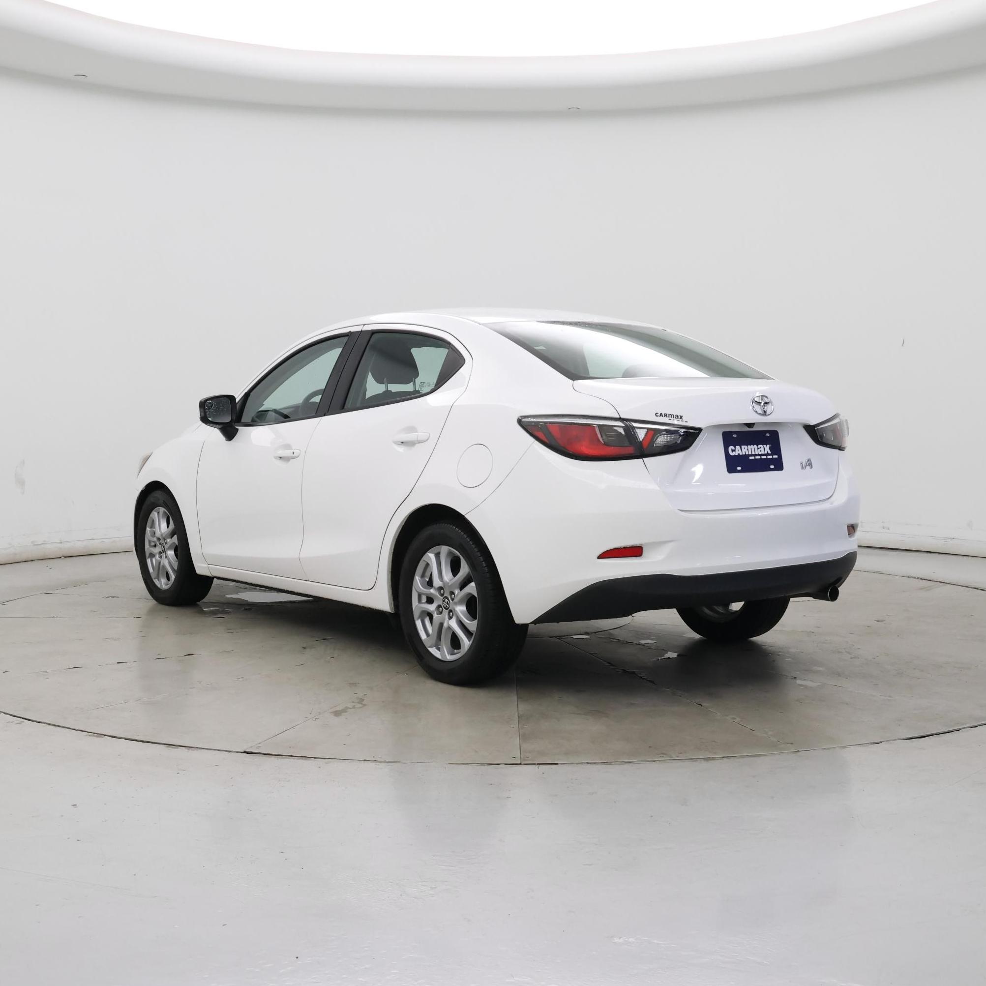 Thumbnail: 2018 Toyota Yaris iA - 2