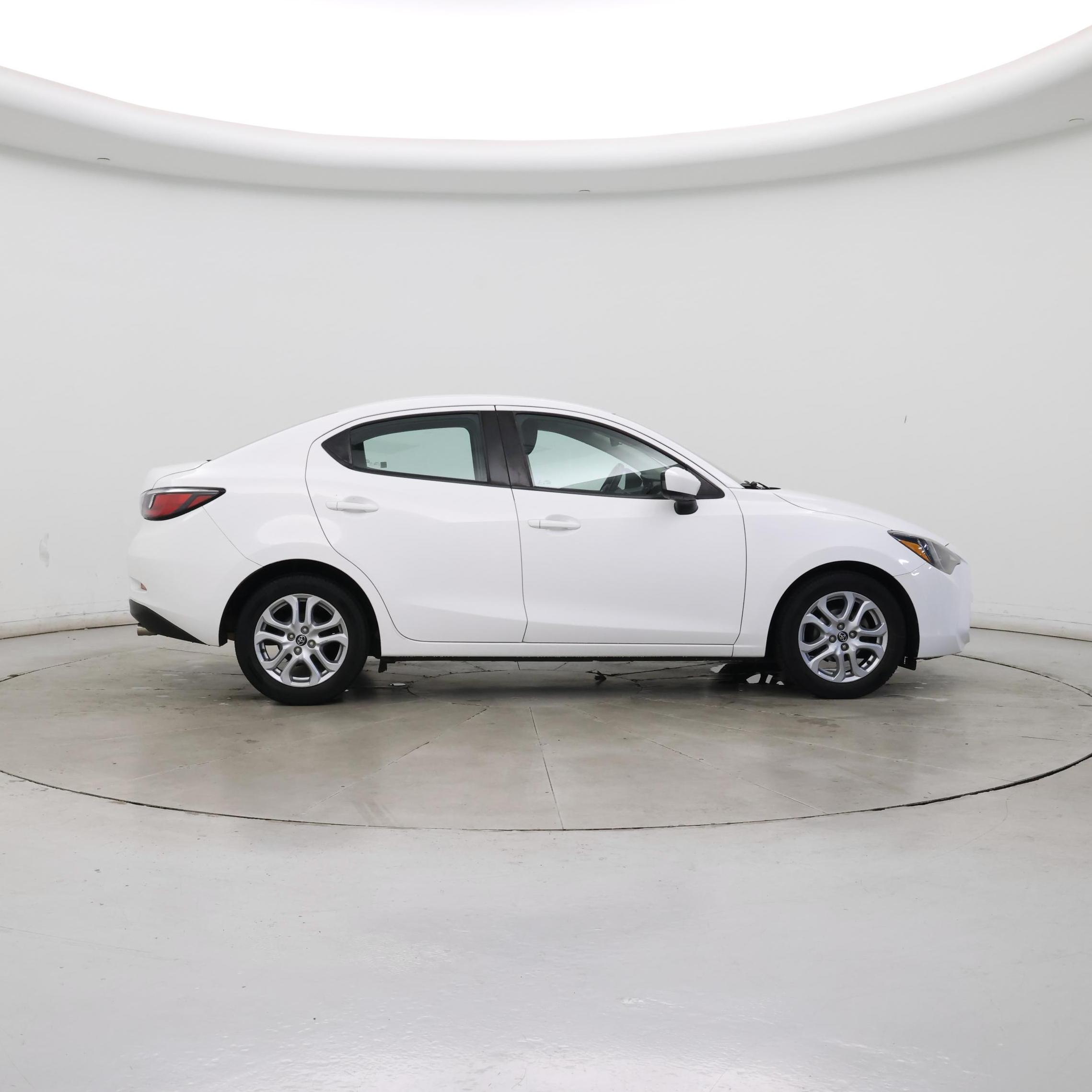 Thumbnail: 2018 Toyota Yaris iA - 7