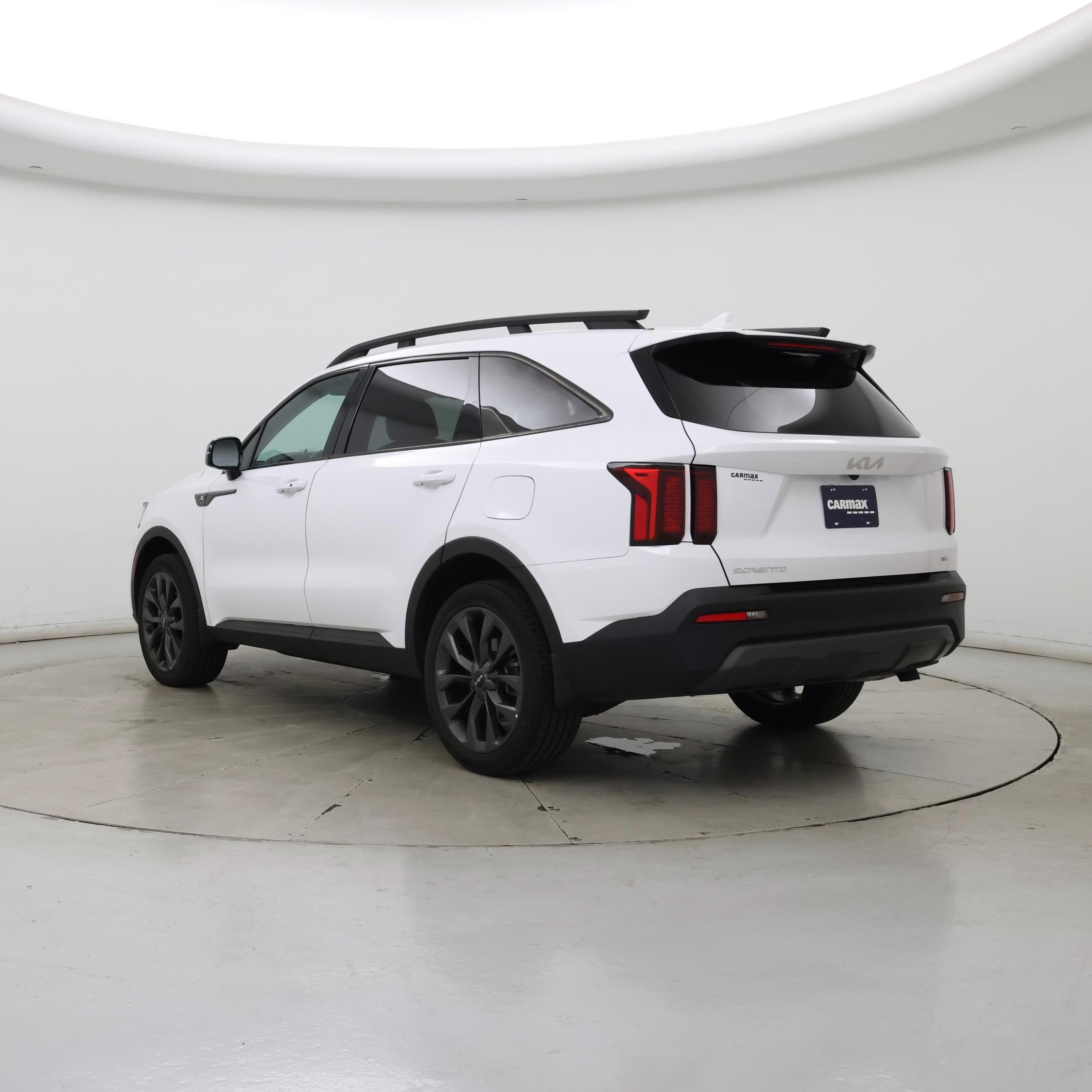 Thumbnail: 2023 Kia Sorento - 2