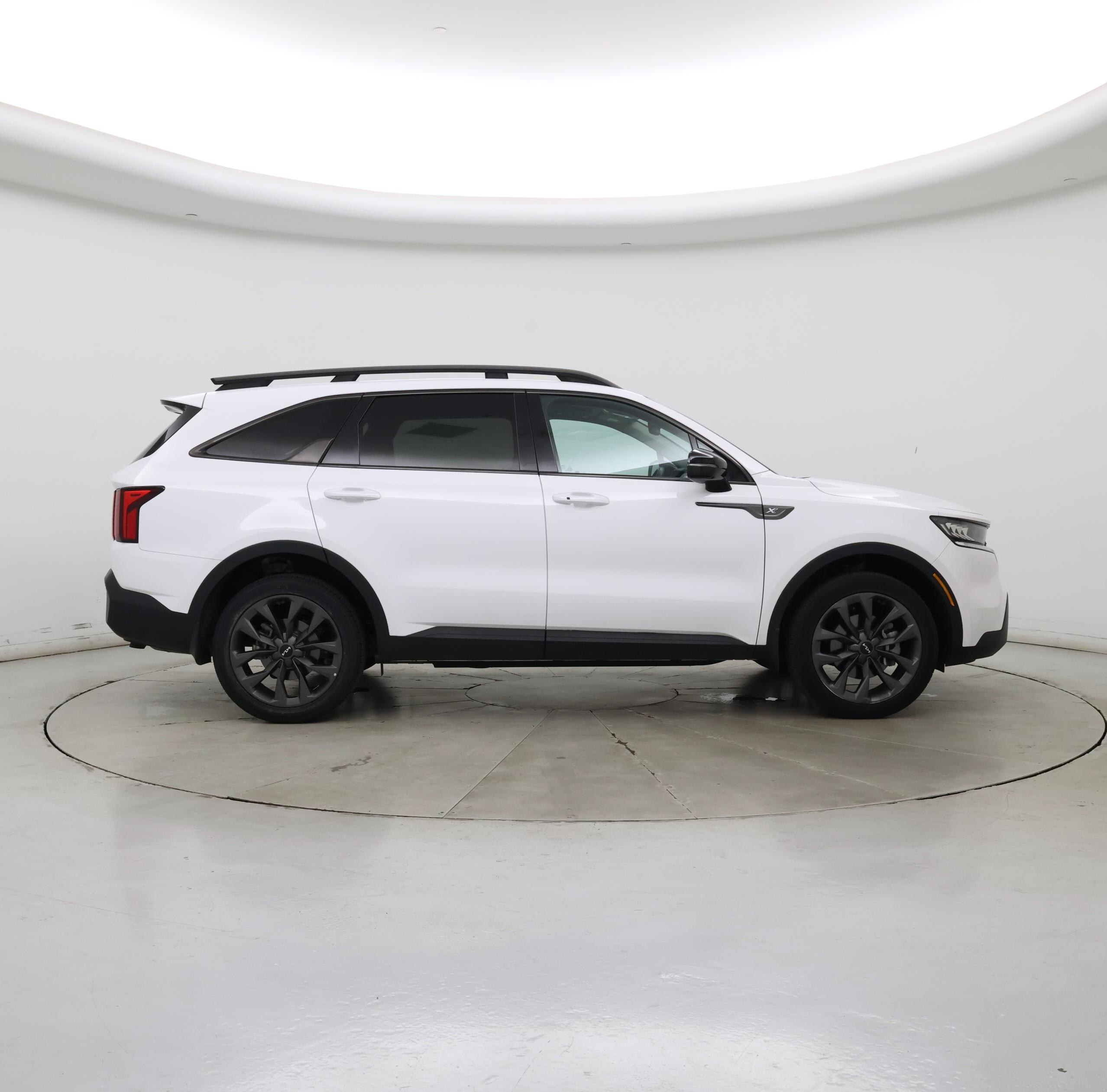 Thumbnail: 2023 Kia Sorento - 7