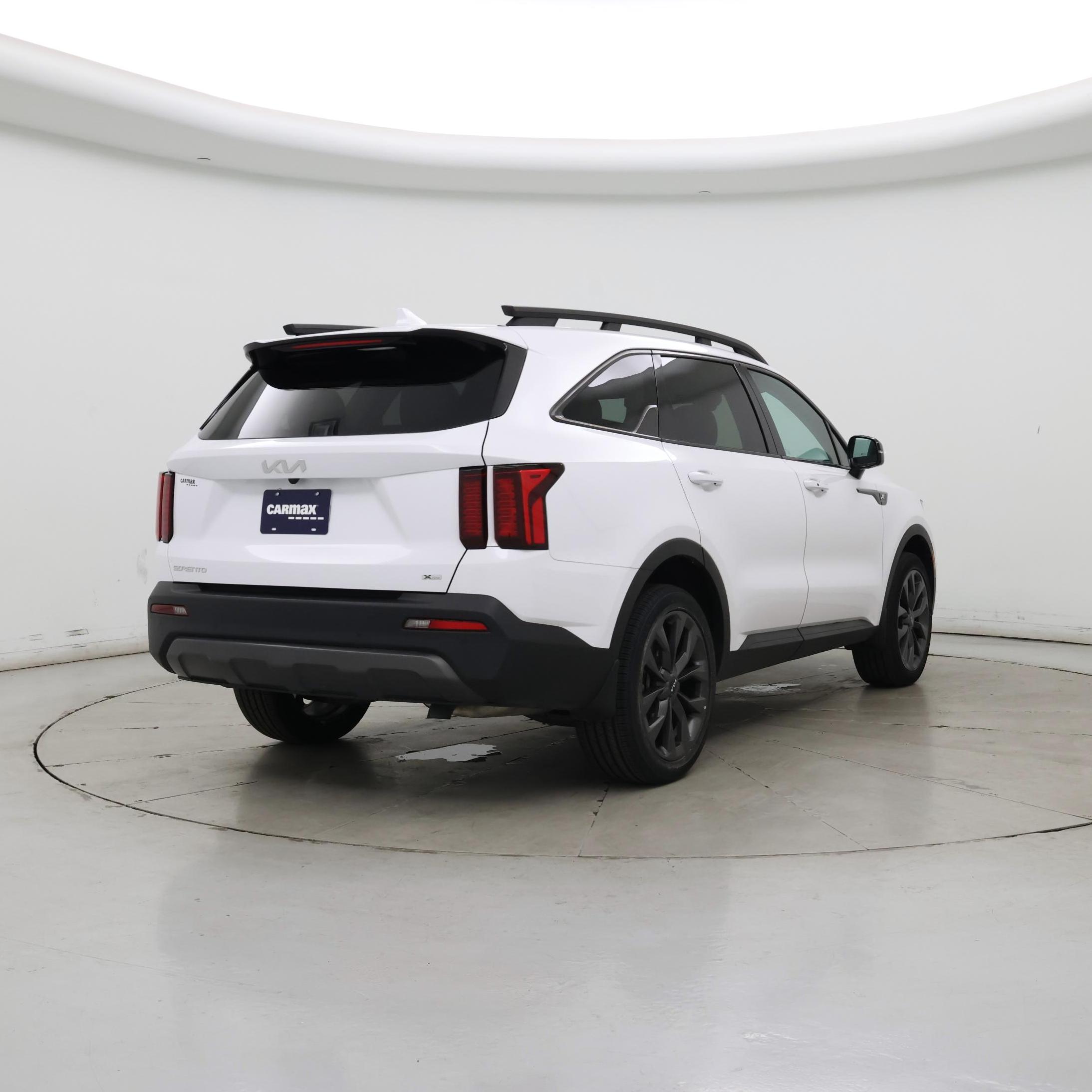 Thumbnail: 2023 Kia Sorento - 8