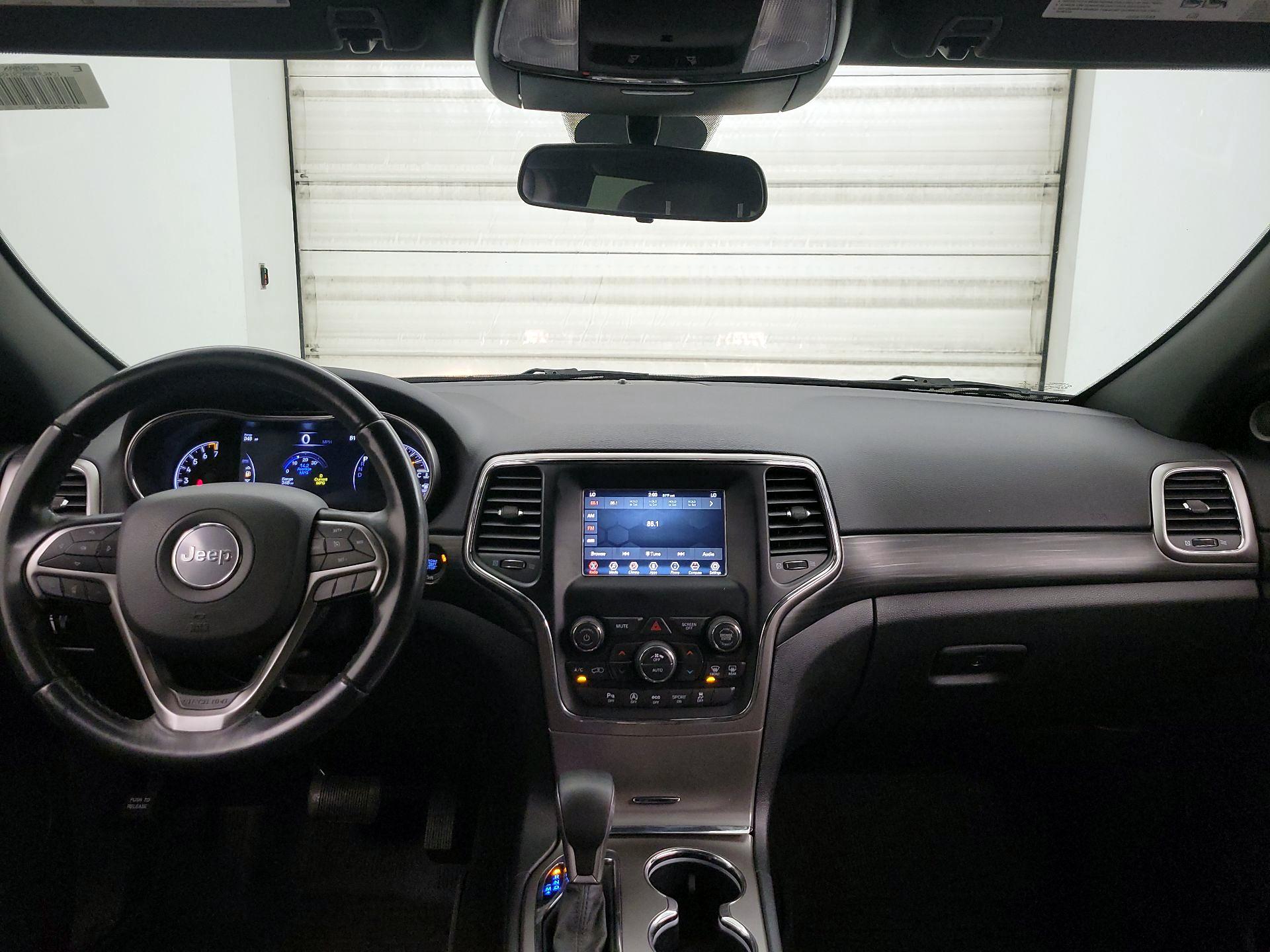 Thumbnail: 2019 Jeep Grand Cherokee - 9