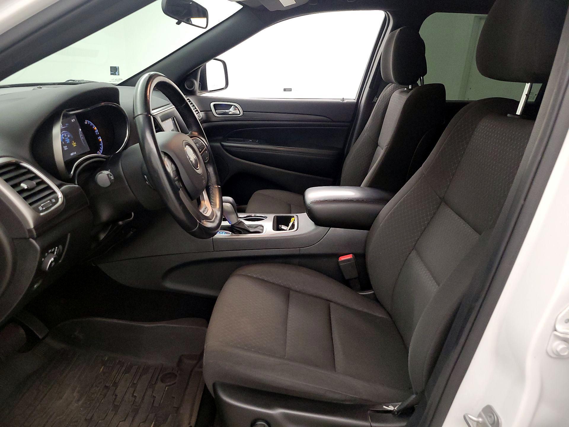 Thumbnail: 2019 Jeep Grand Cherokee - 11