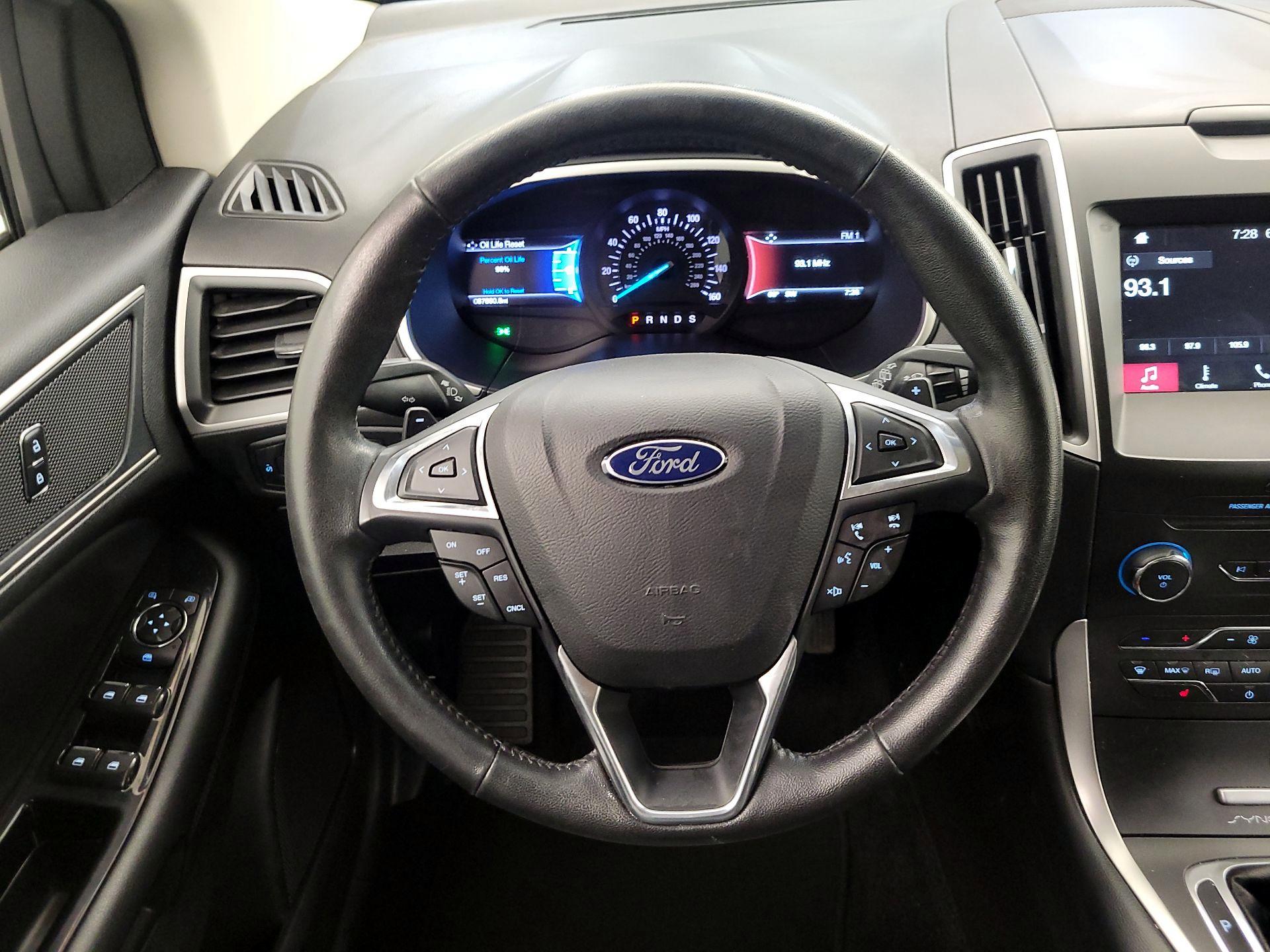 Thumbnail: 2017 Ford Edge - 10