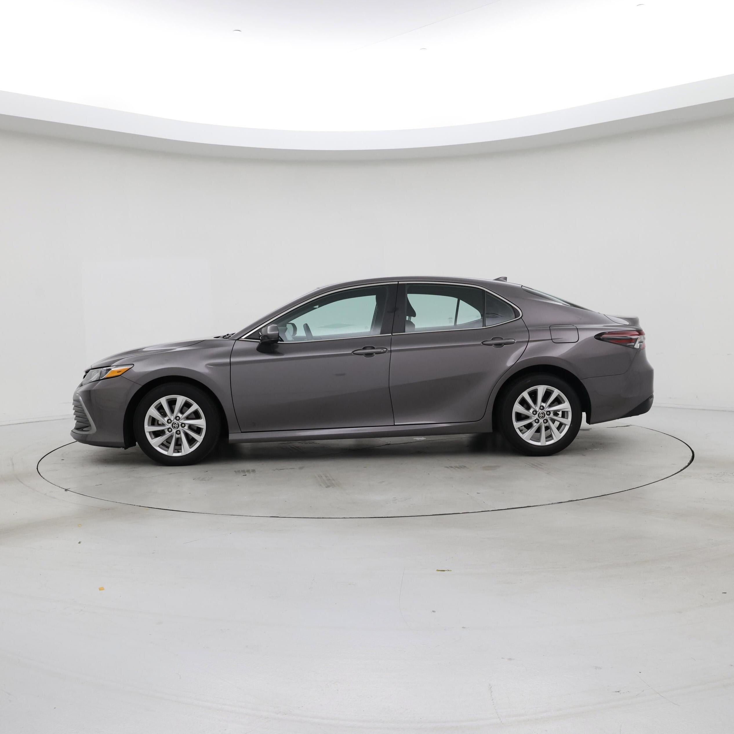 Thumbnail: 2022 Toyota Camry - 3