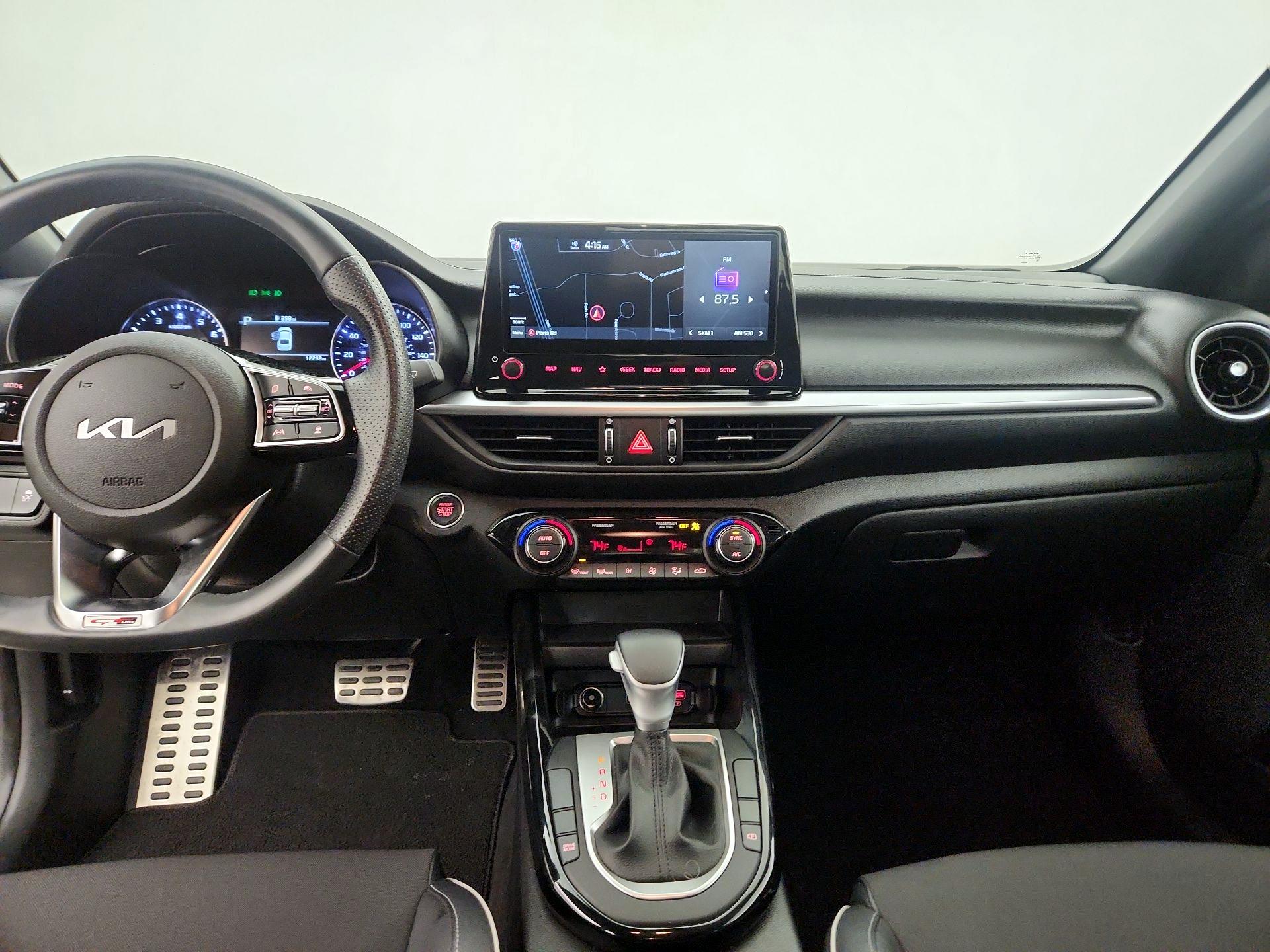 Thumbnail: 2022 Kia Forte - 9