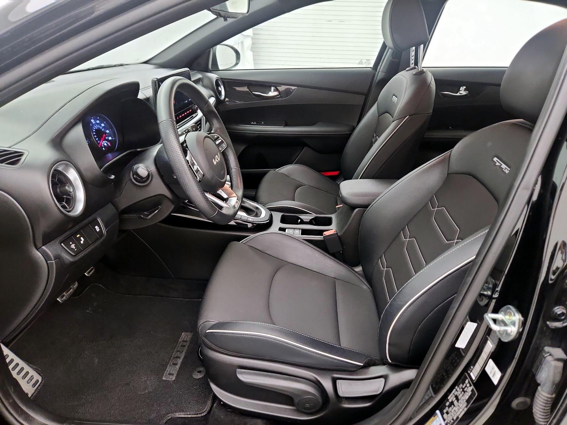 Thumbnail: 2022 Kia Forte - 11