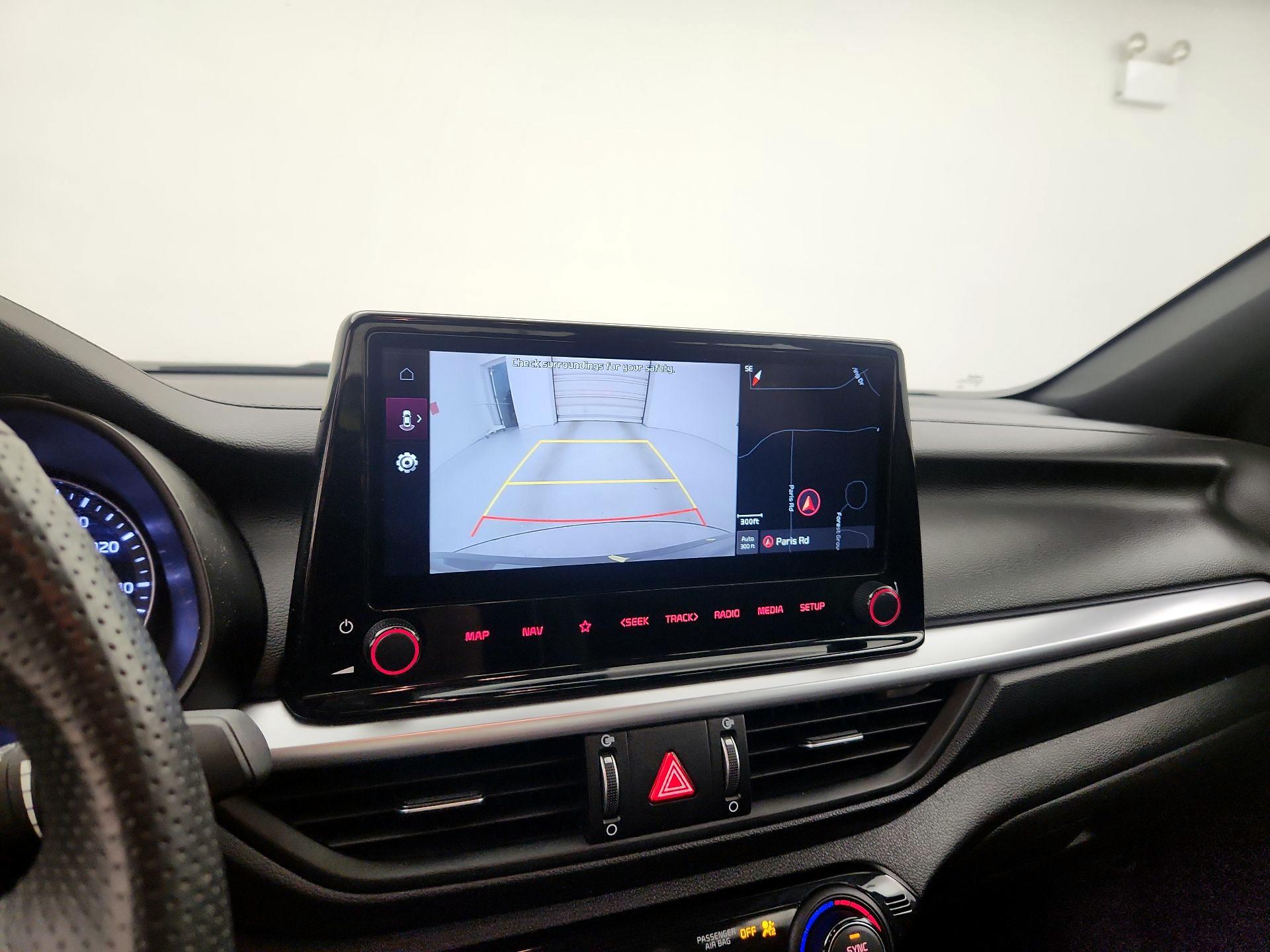 Thumbnail: 2022 Kia Forte - 15