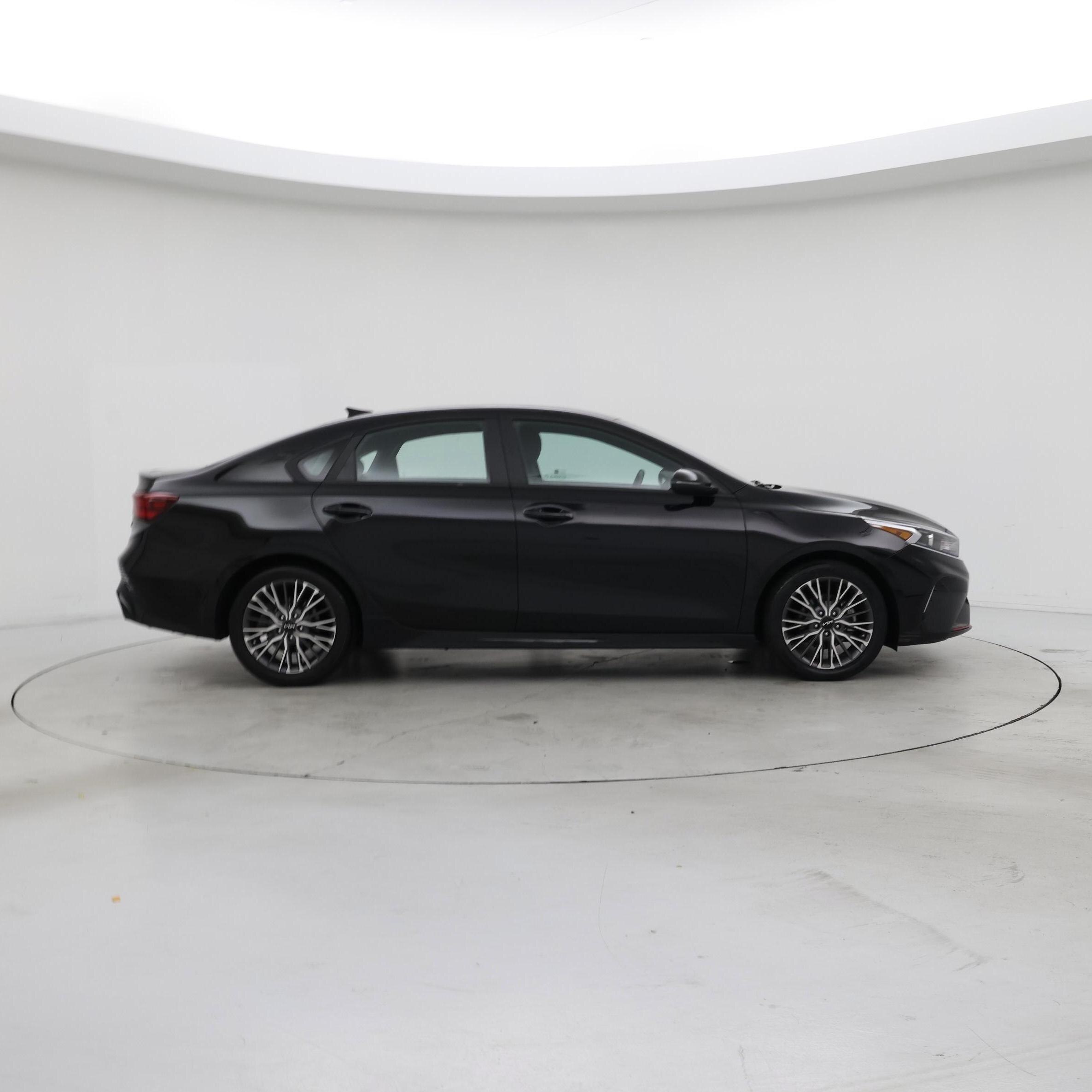 Thumbnail: 2022 Kia Forte - 7
