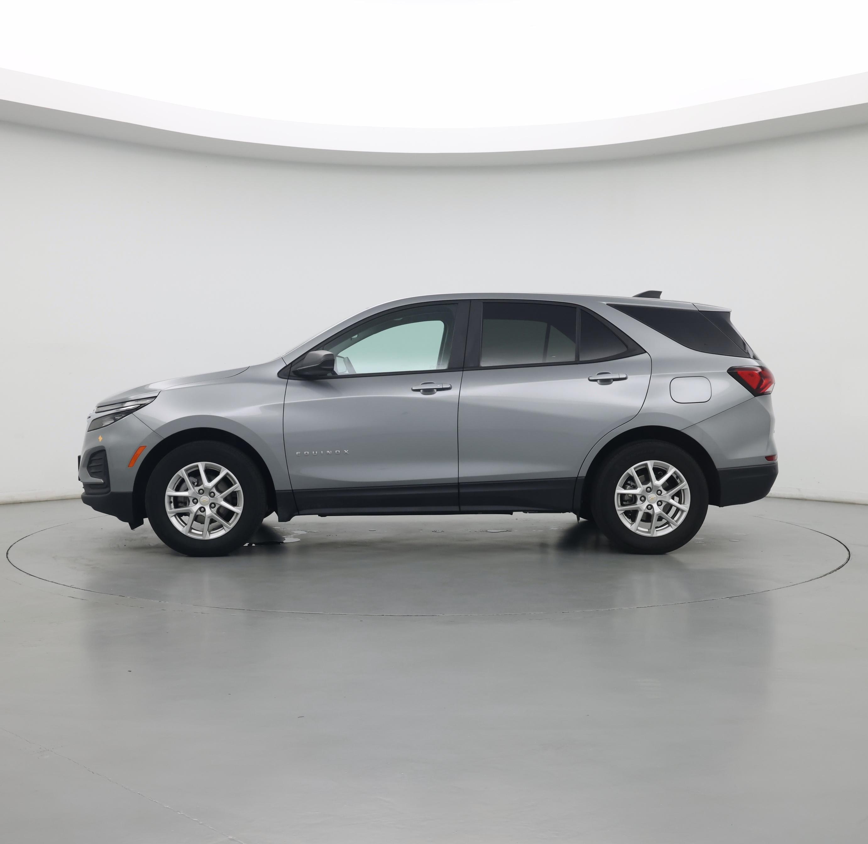 Thumbnail: 2023 Chevrolet Equinox - 3