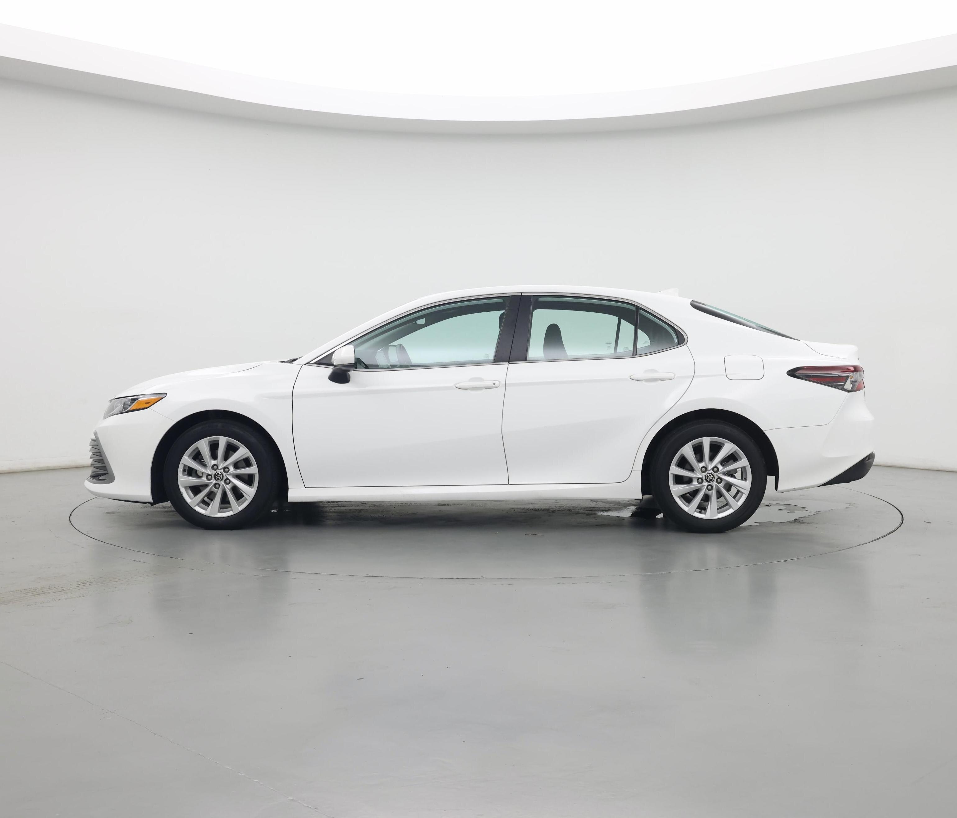 Thumbnail: 2022 Toyota Camry - 3