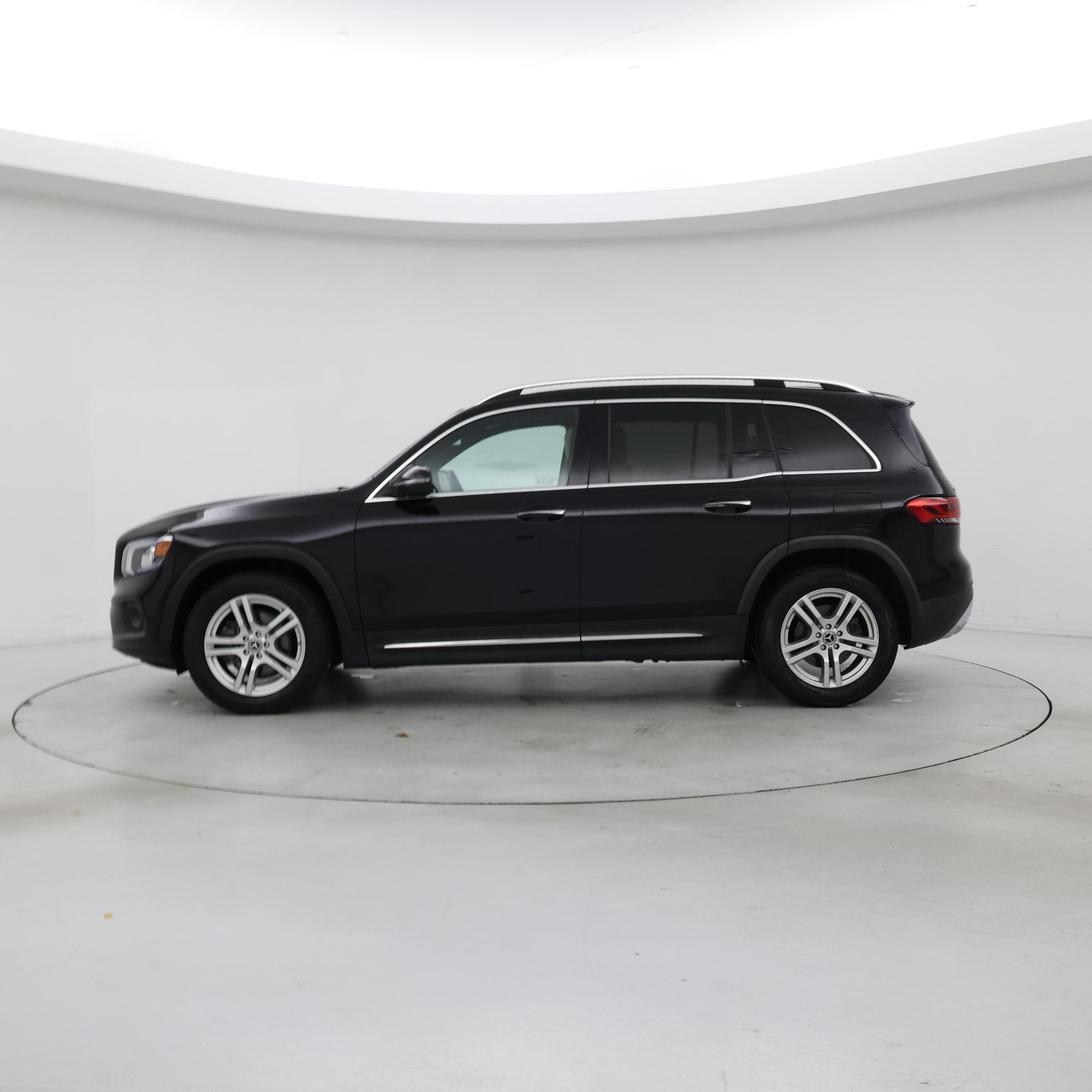 Thumbnail: 2021 Mercedes-Benz GLB - 3