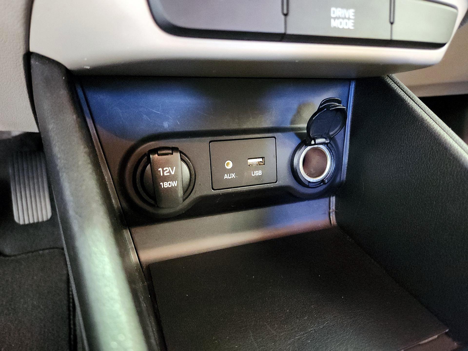 Thumbnail: 2020 Hyundai Accent - 18