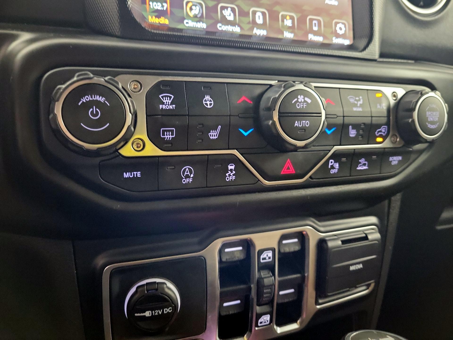 Thumbnail: 2021 Jeep Wrangler - 17