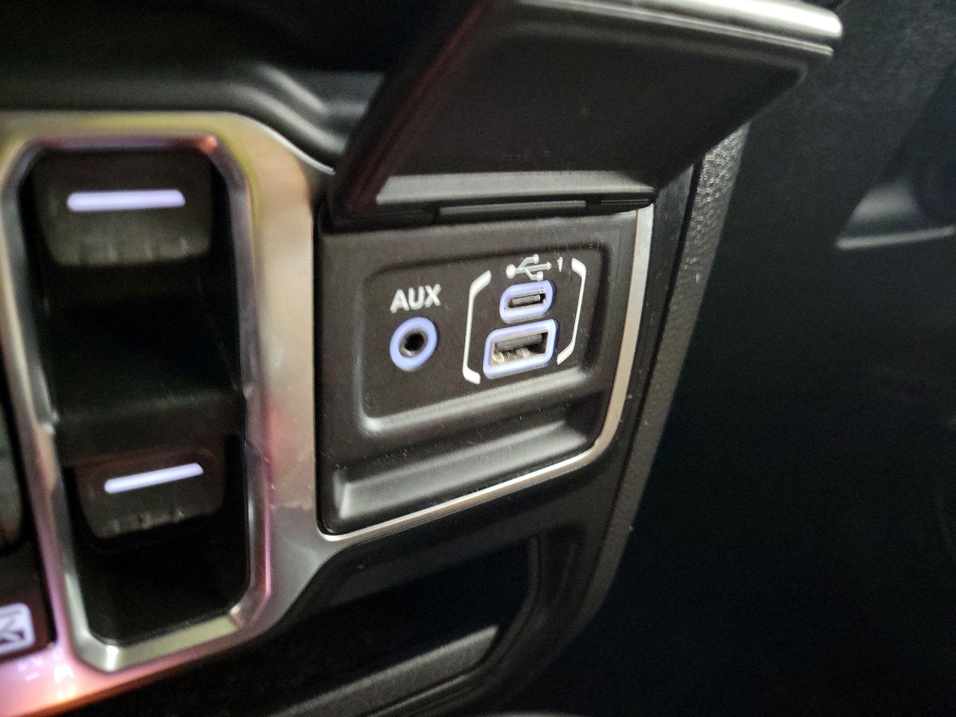 Thumbnail: 2021 Jeep Wrangler - 19
