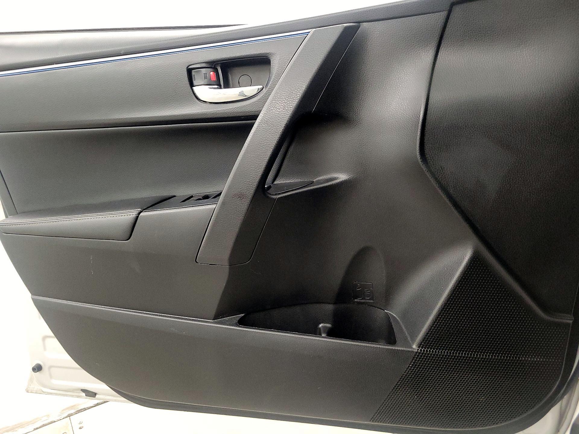 Thumbnail: 2016 Toyota Corolla - 12