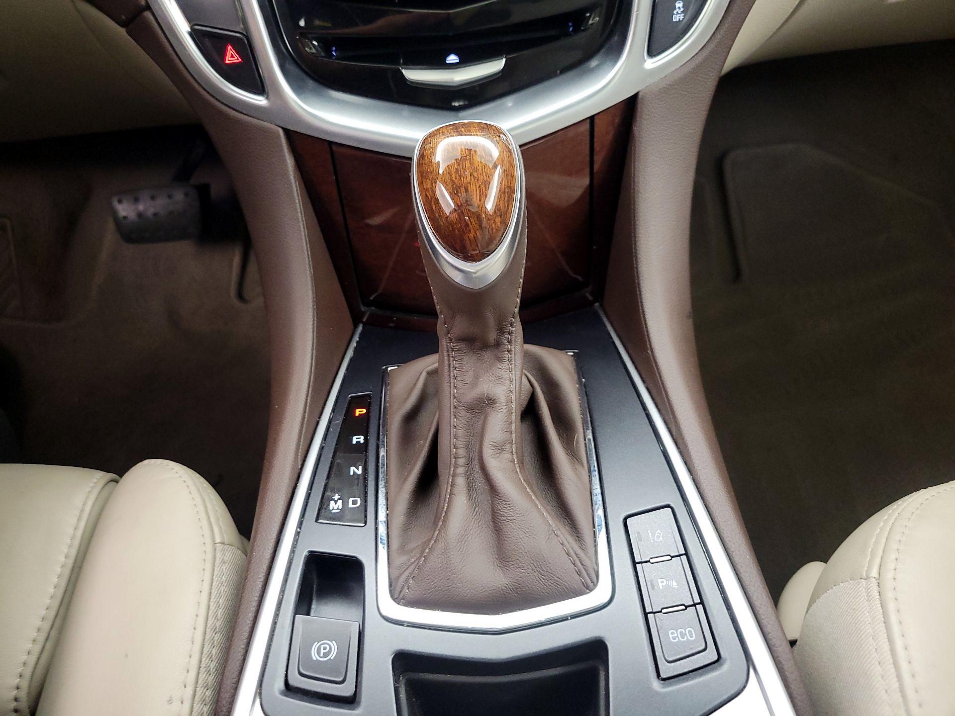 Thumbnail: 2015 Cadillac SRX - 18