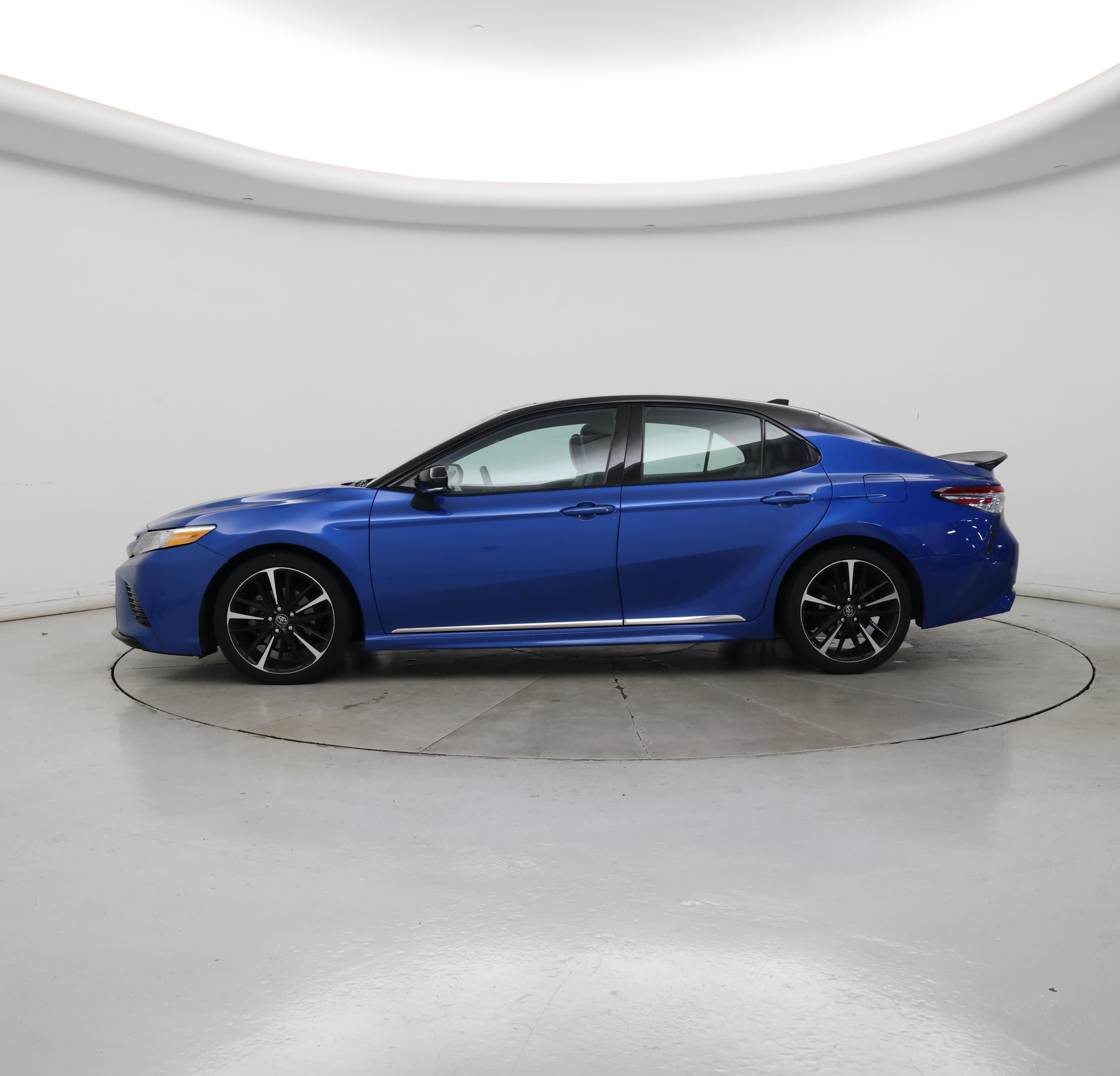 Thumbnail: 2020 Toyota Camry - 3