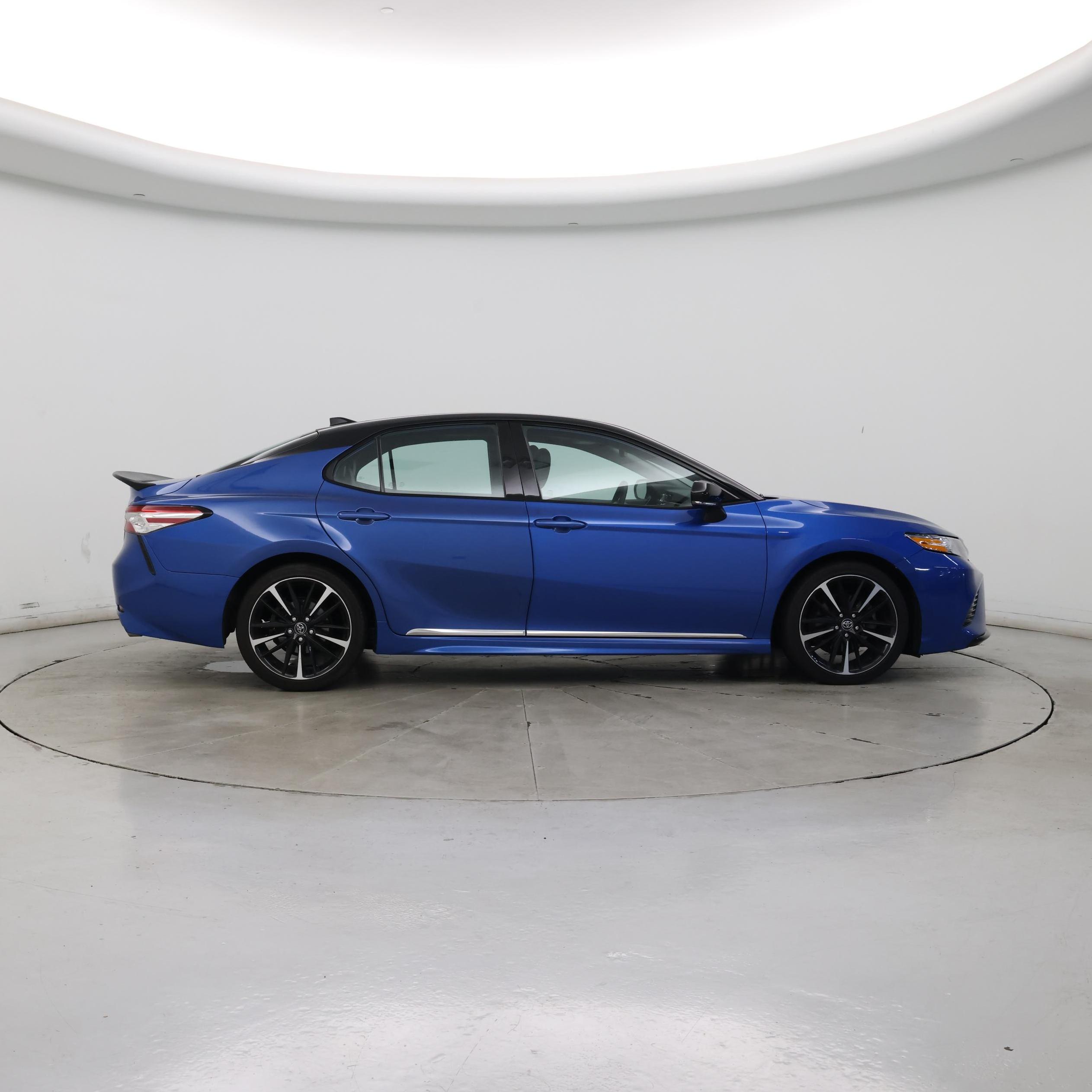 Thumbnail: 2020 Toyota Camry - 7