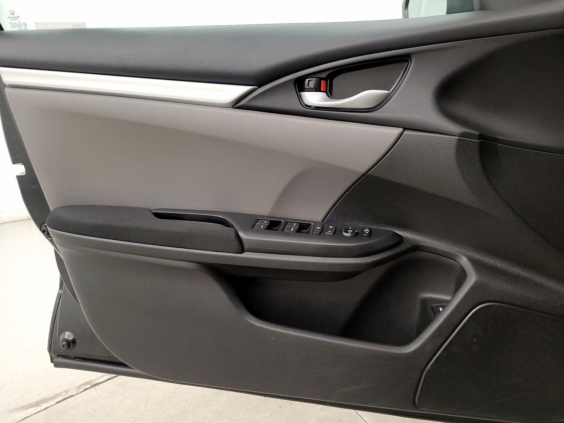 Thumbnail: 2019 Honda Civic - 12