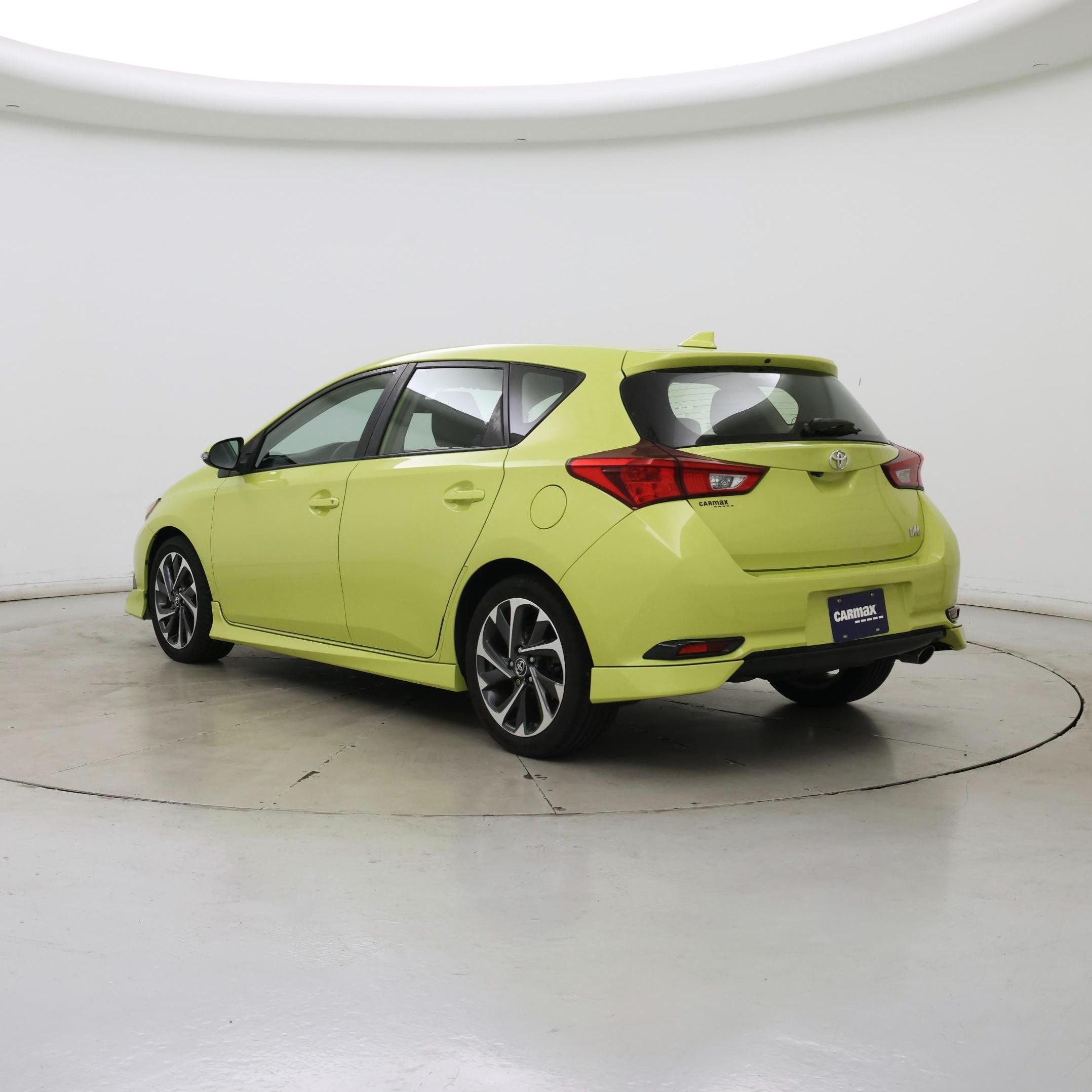 Thumbnail: 2017 Toyota Corolla iM - 2