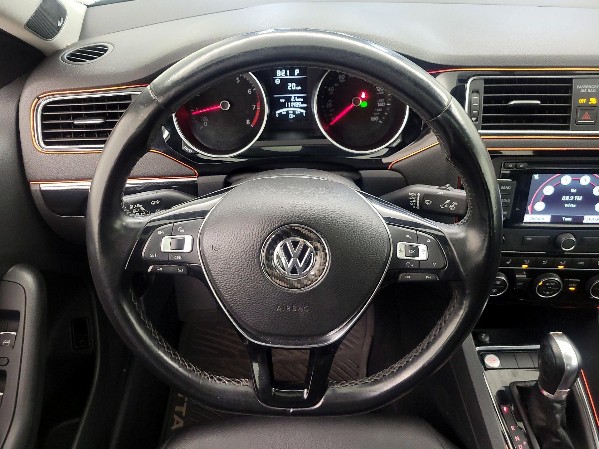 Thumbnail: 2015 Volkswagen Jetta - 10
