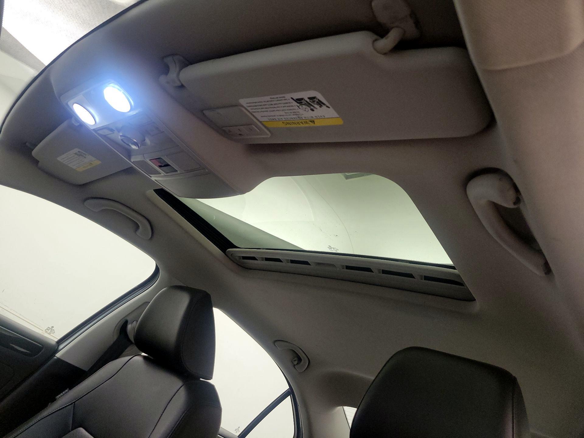 Thumbnail: 2015 Volkswagen Jetta - 19