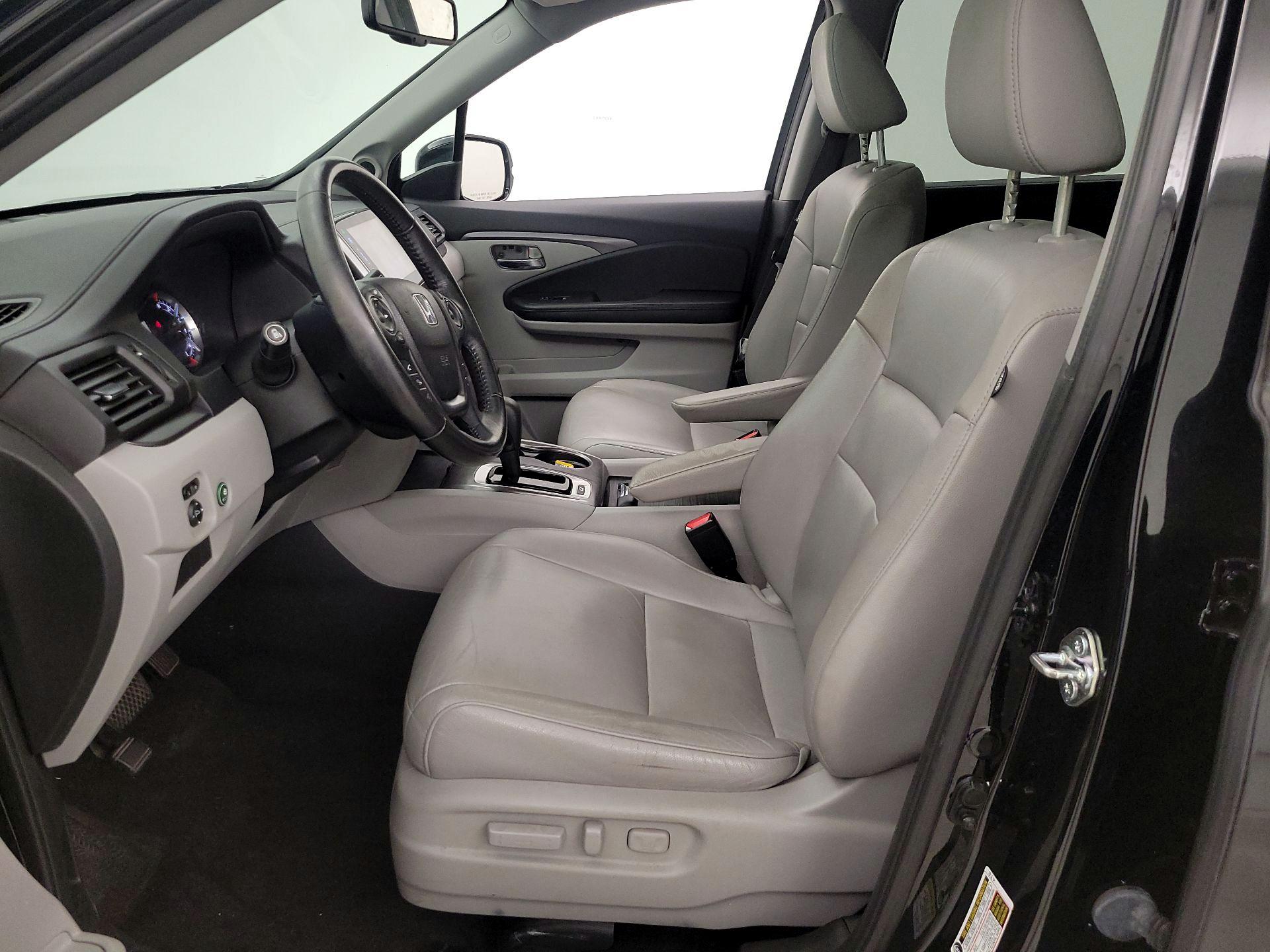 Thumbnail: 2016 Honda Pilot - 11